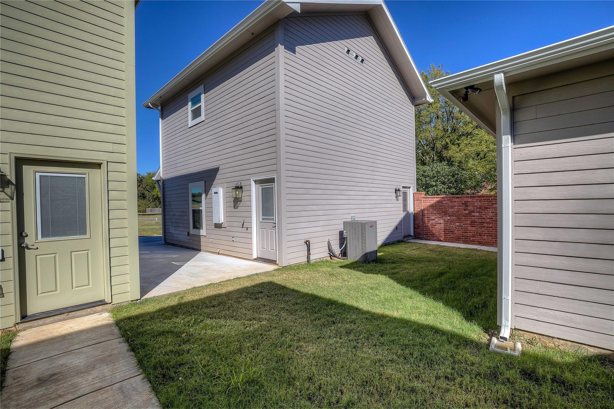 main property photo 4