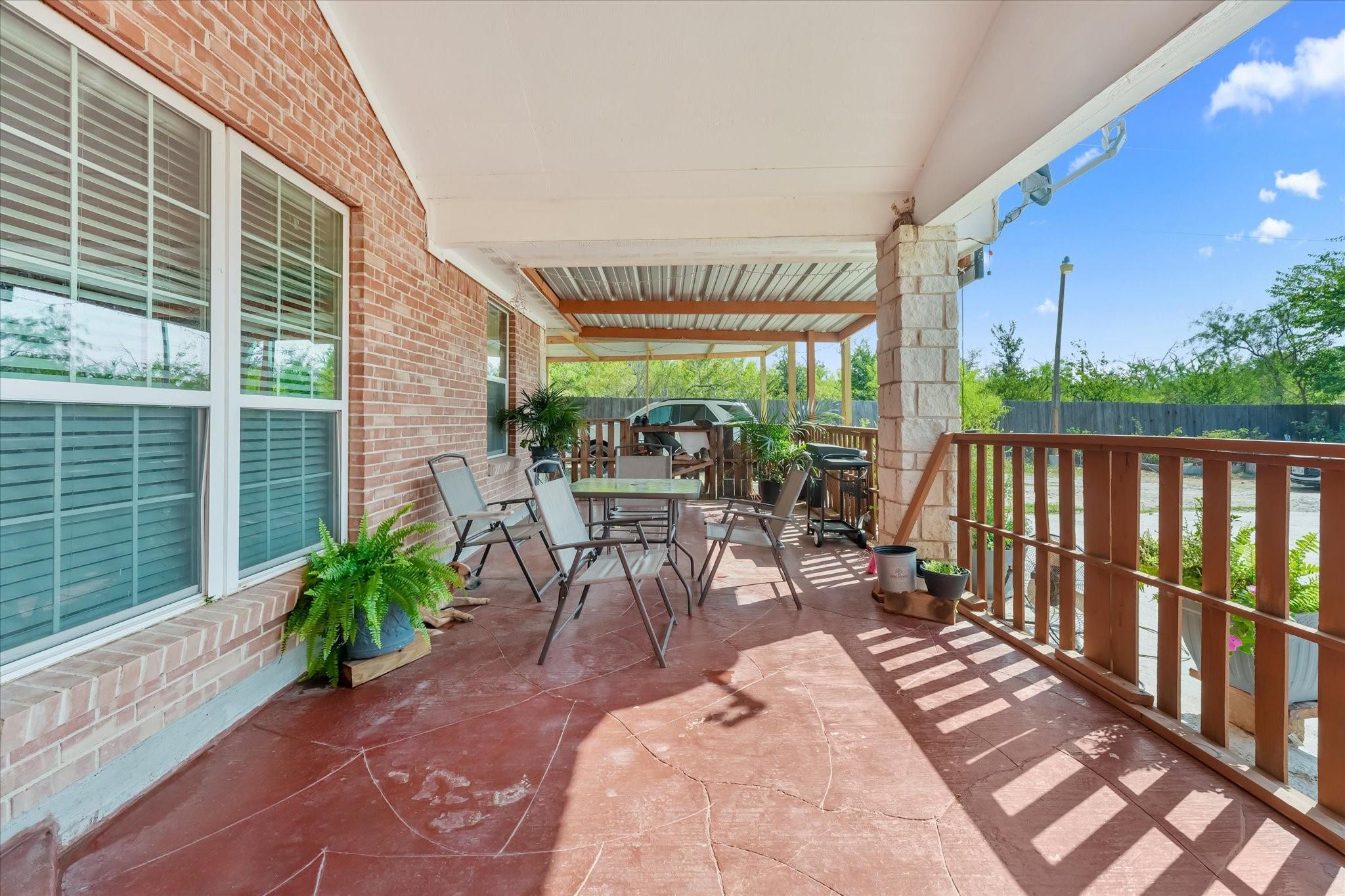 main property photo 3