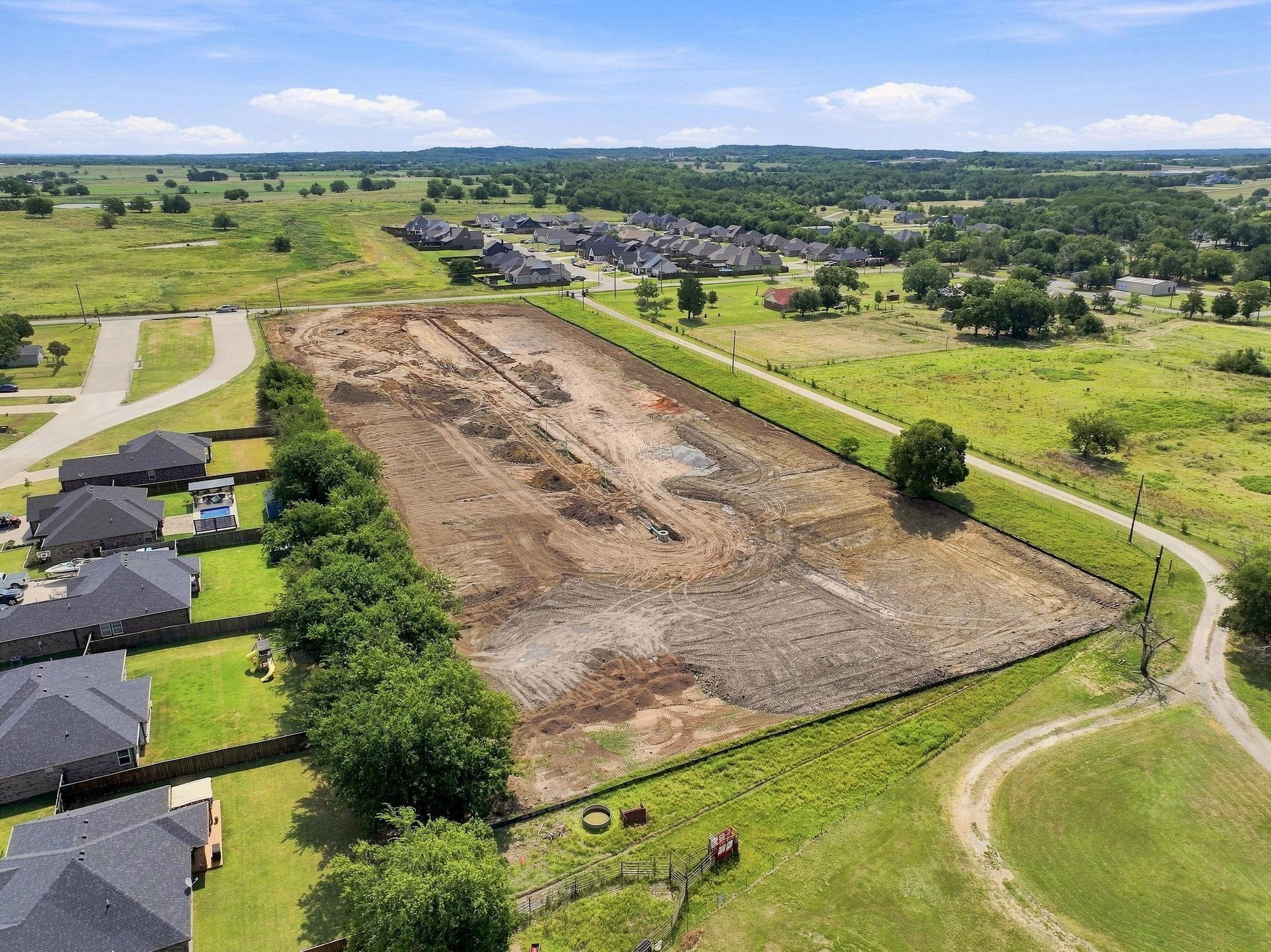 main property photo 11