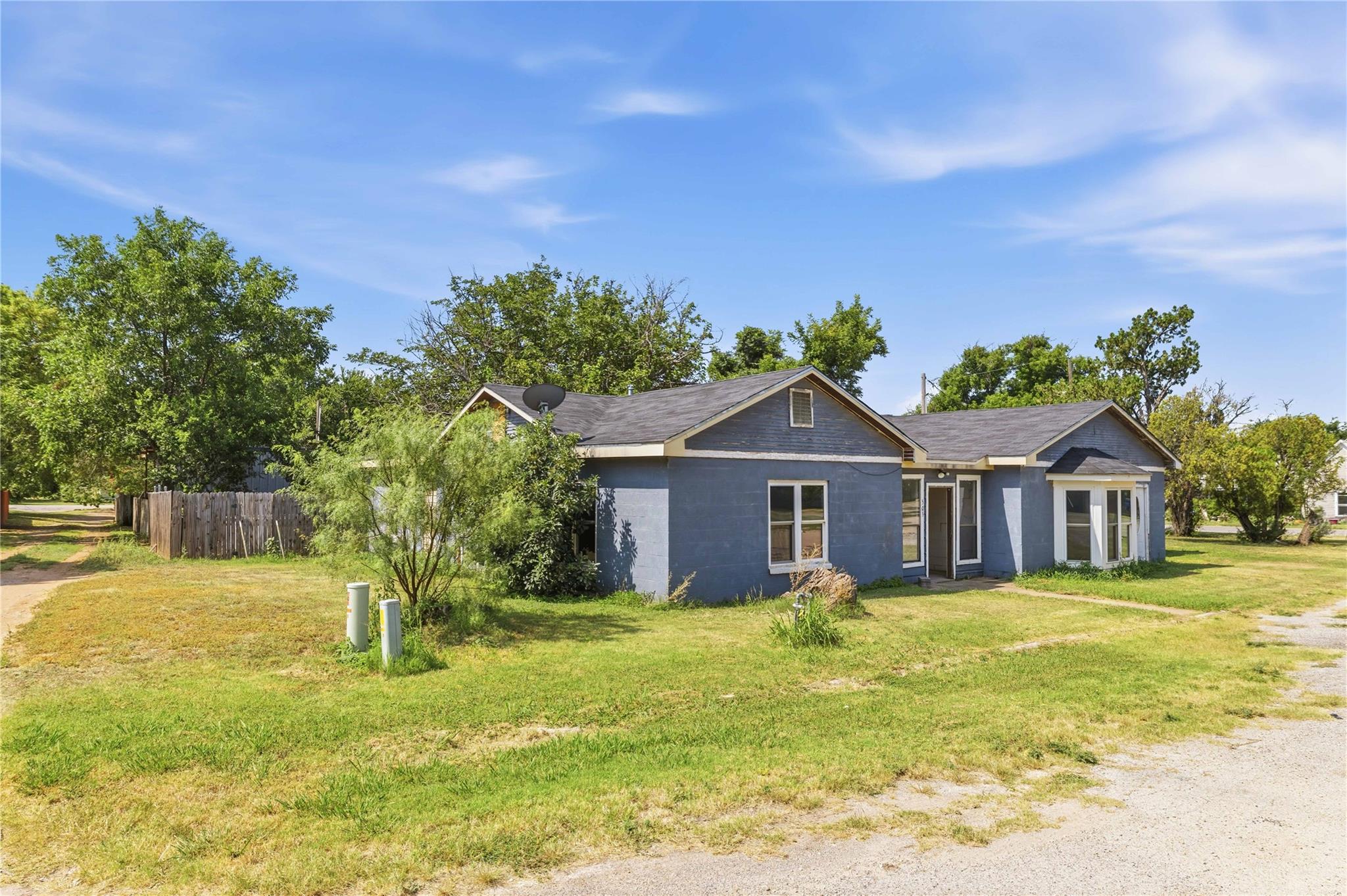 main property photo 20
