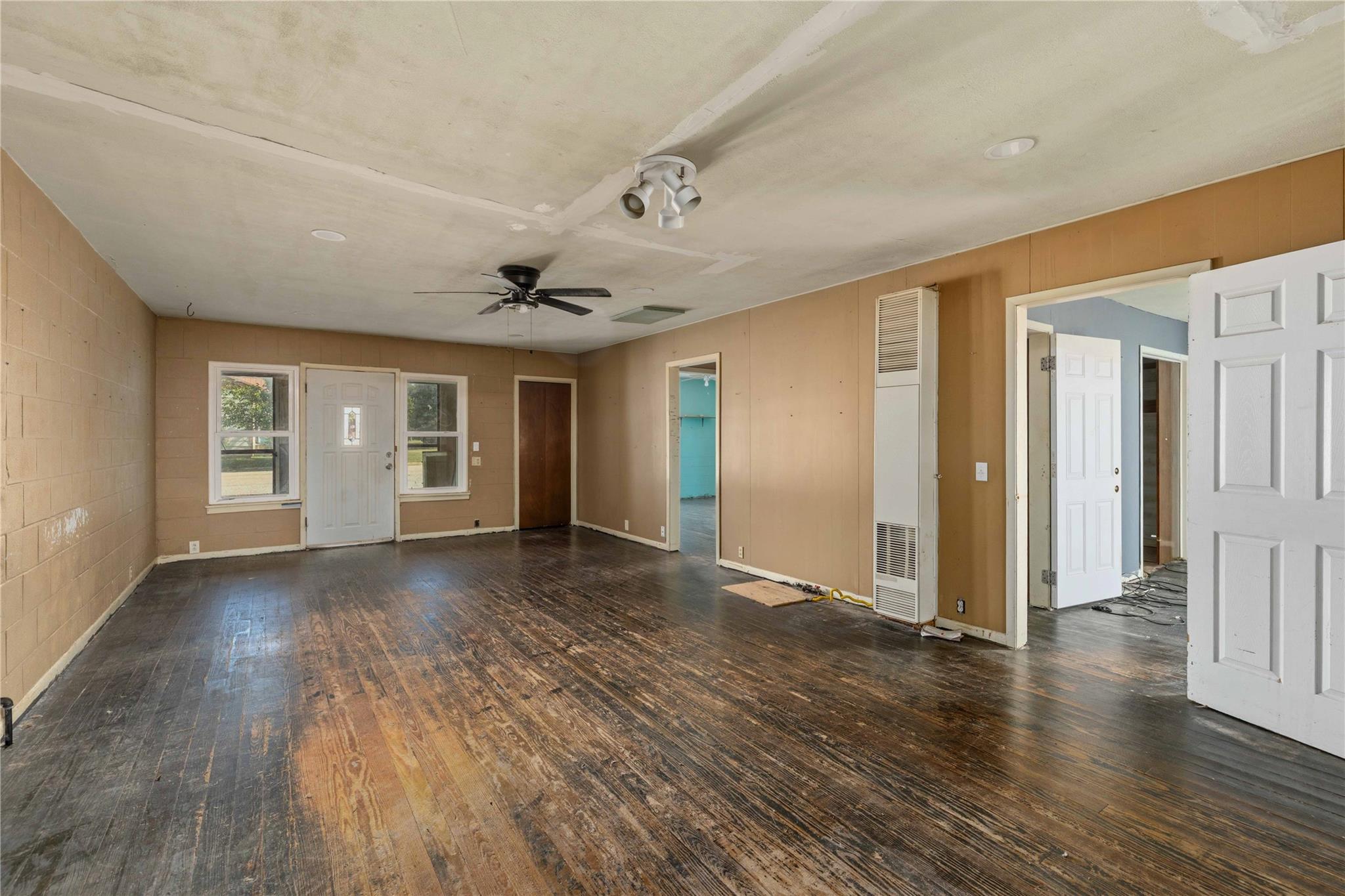 main property photo 3