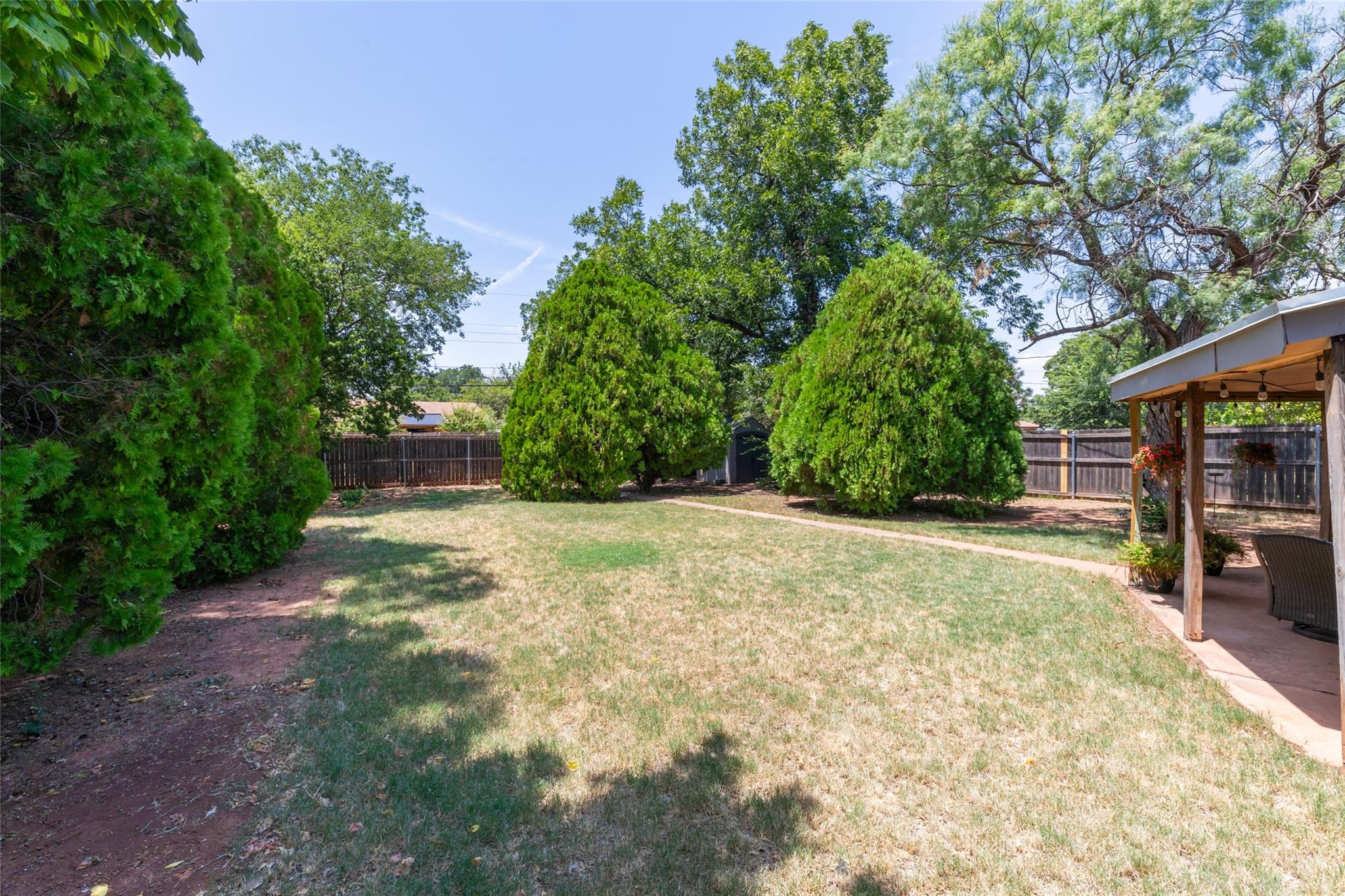 main property photo 35