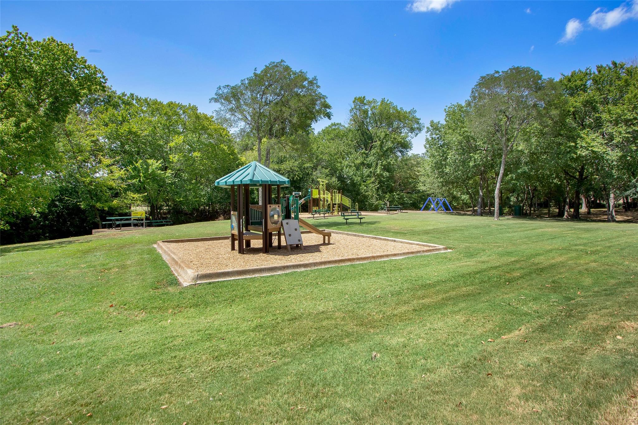 main property photo 39