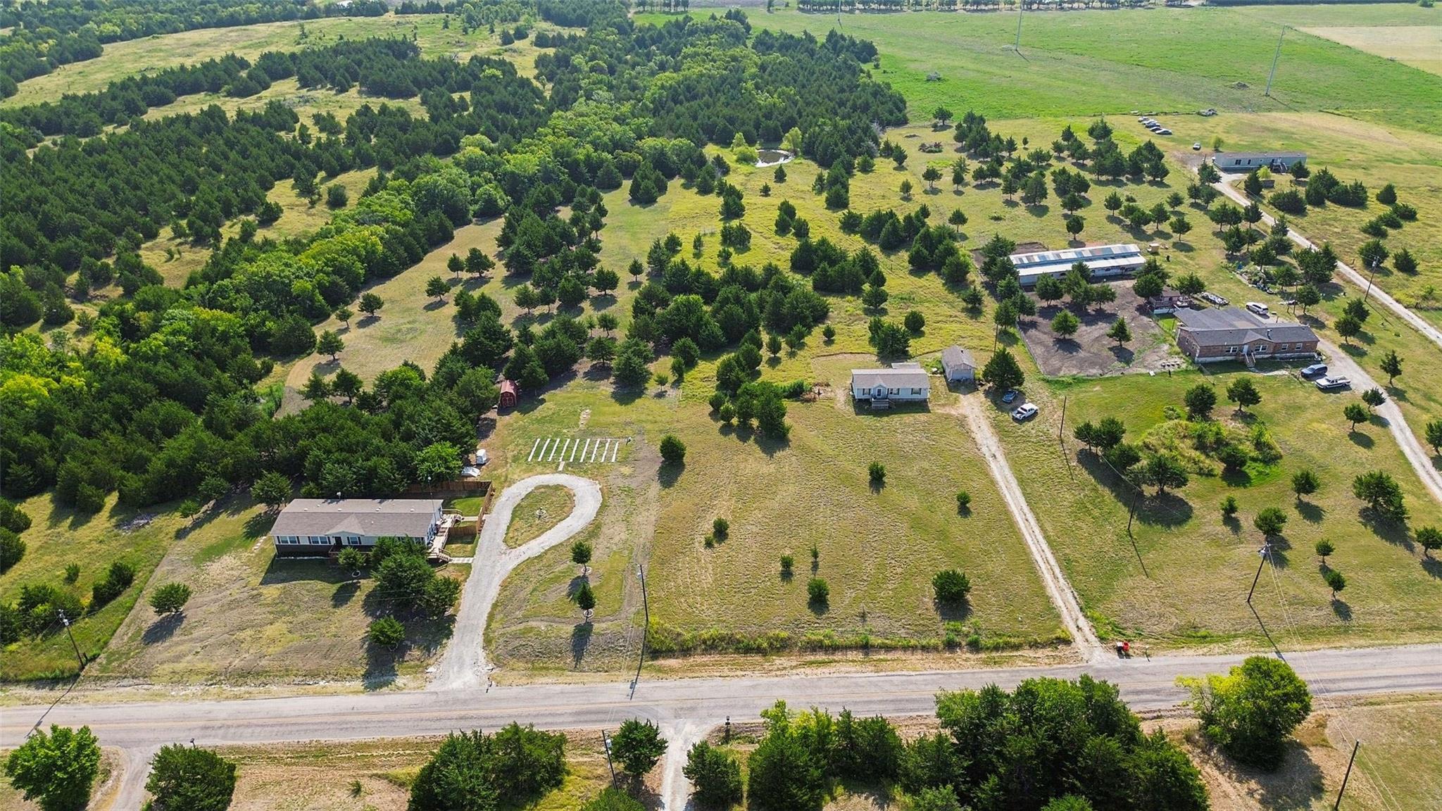 main property photo 4