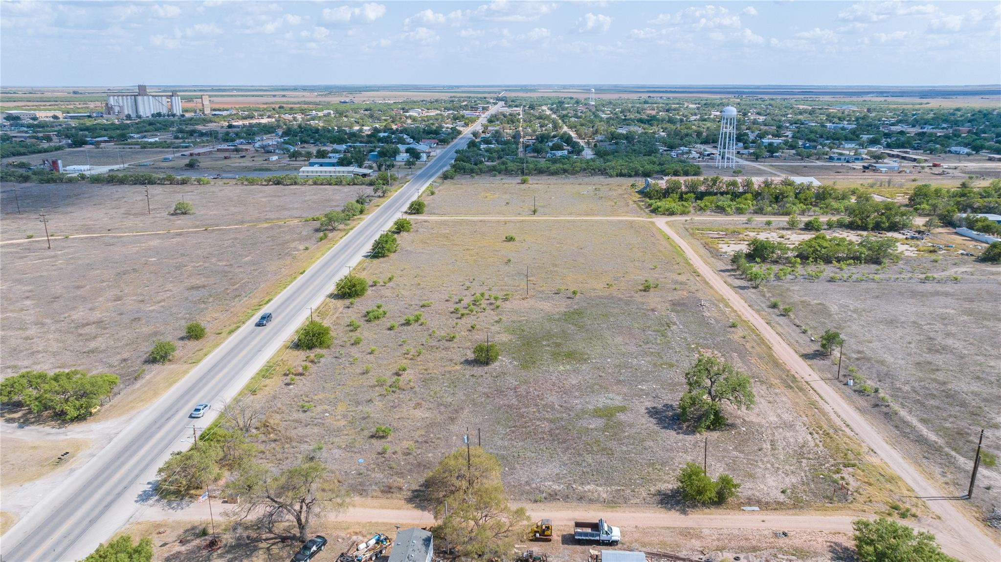 main property photo 6