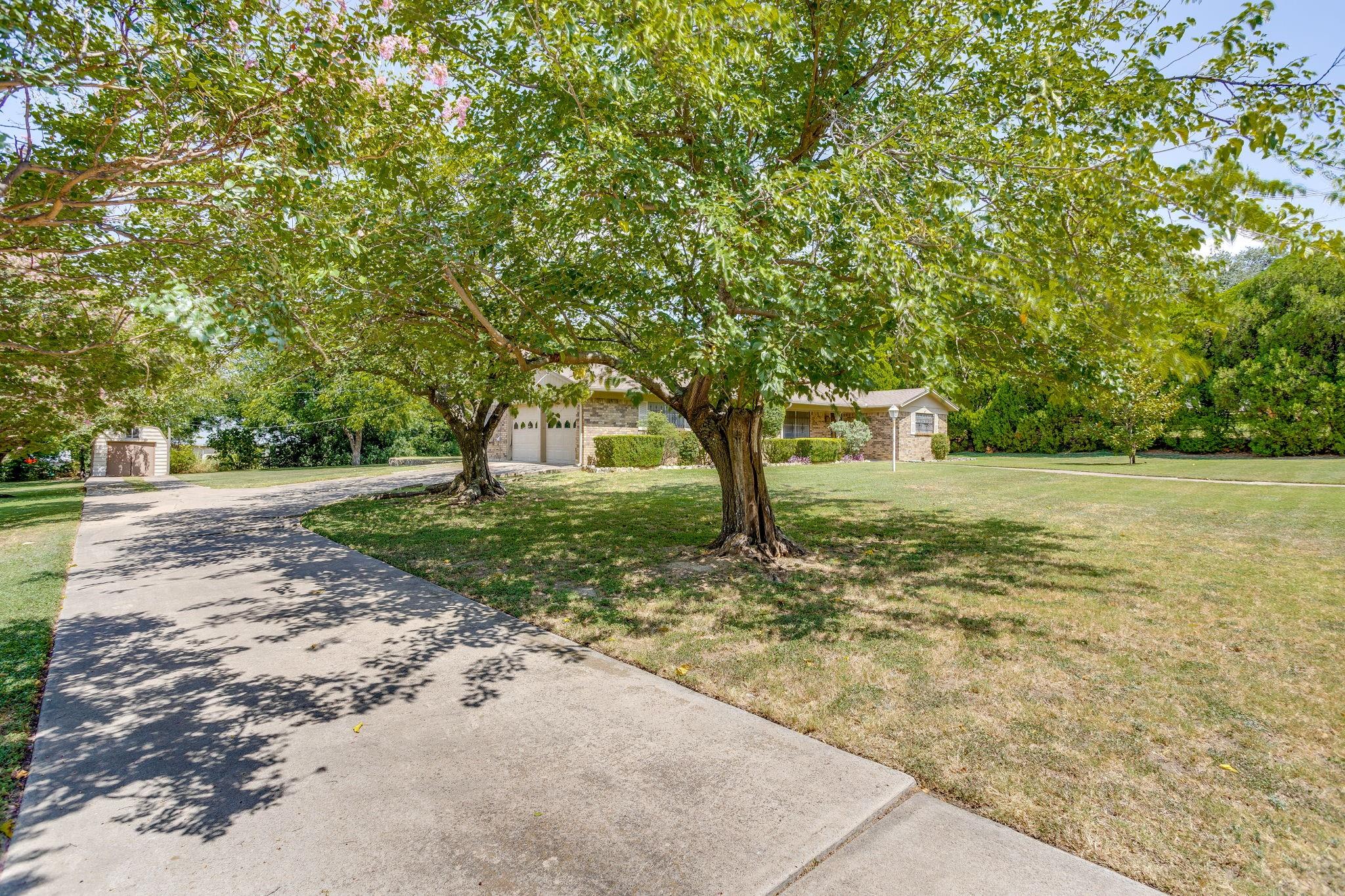 main property photo 39