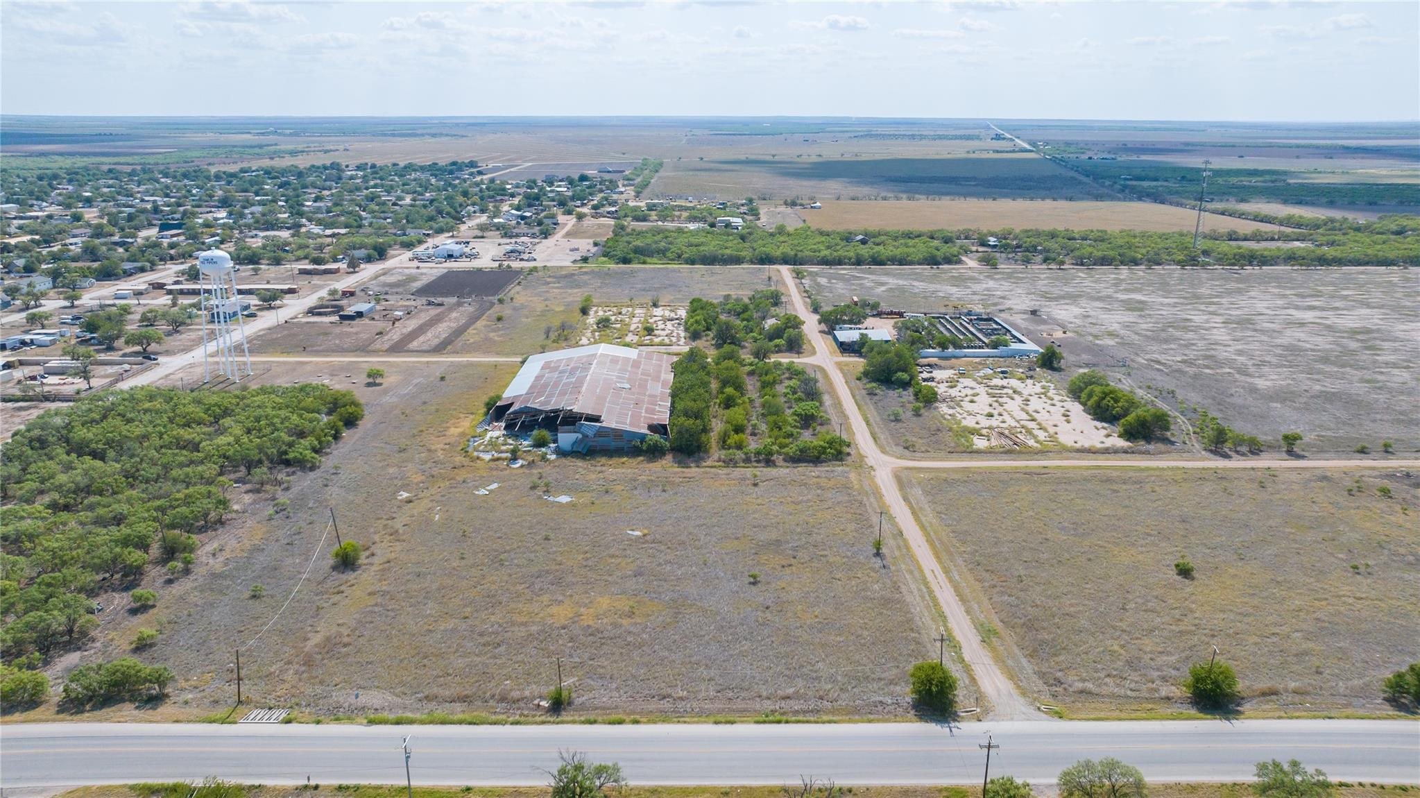 main property photo 18