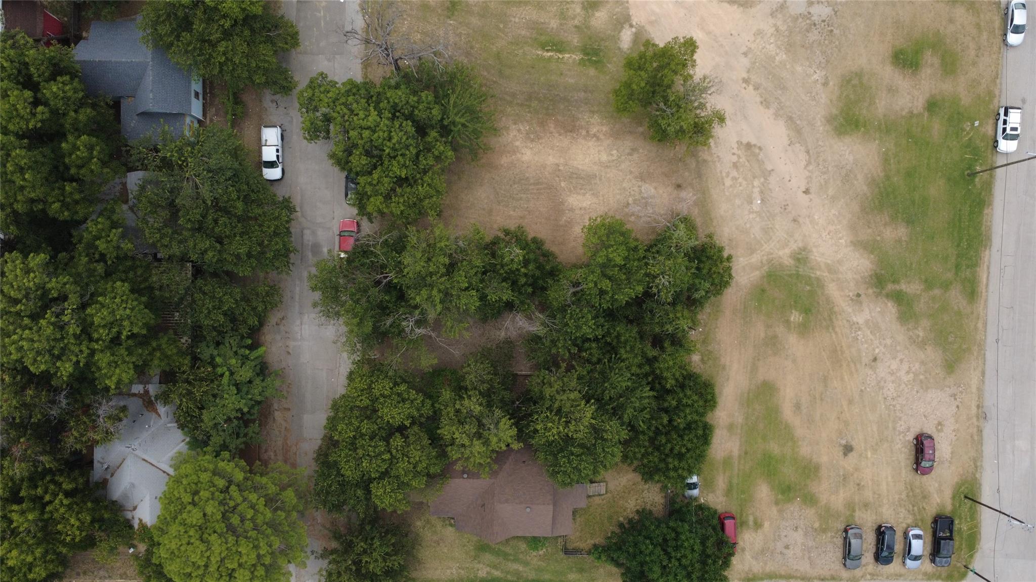 main property photo 11