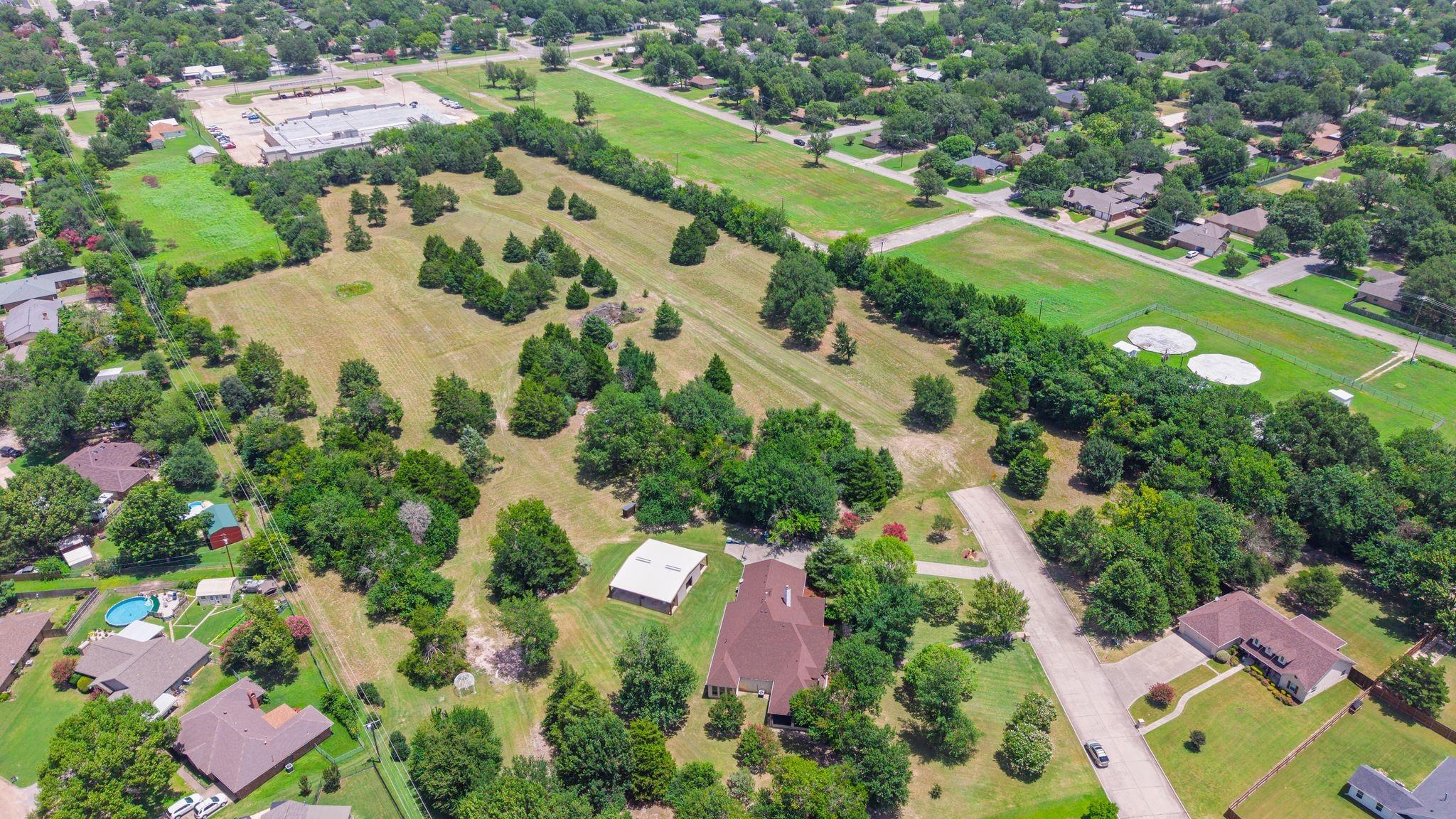 main property photo 7
