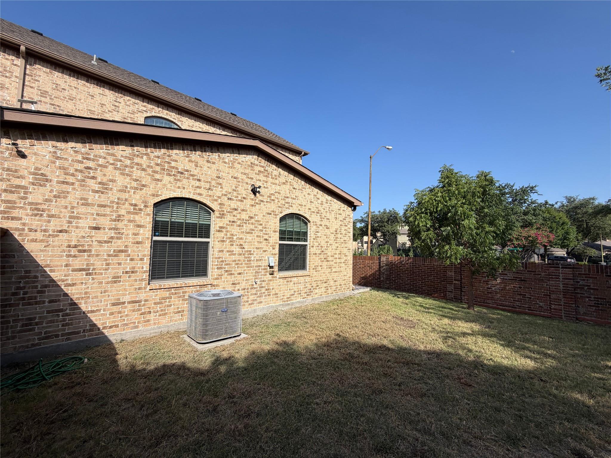 main property photo 23