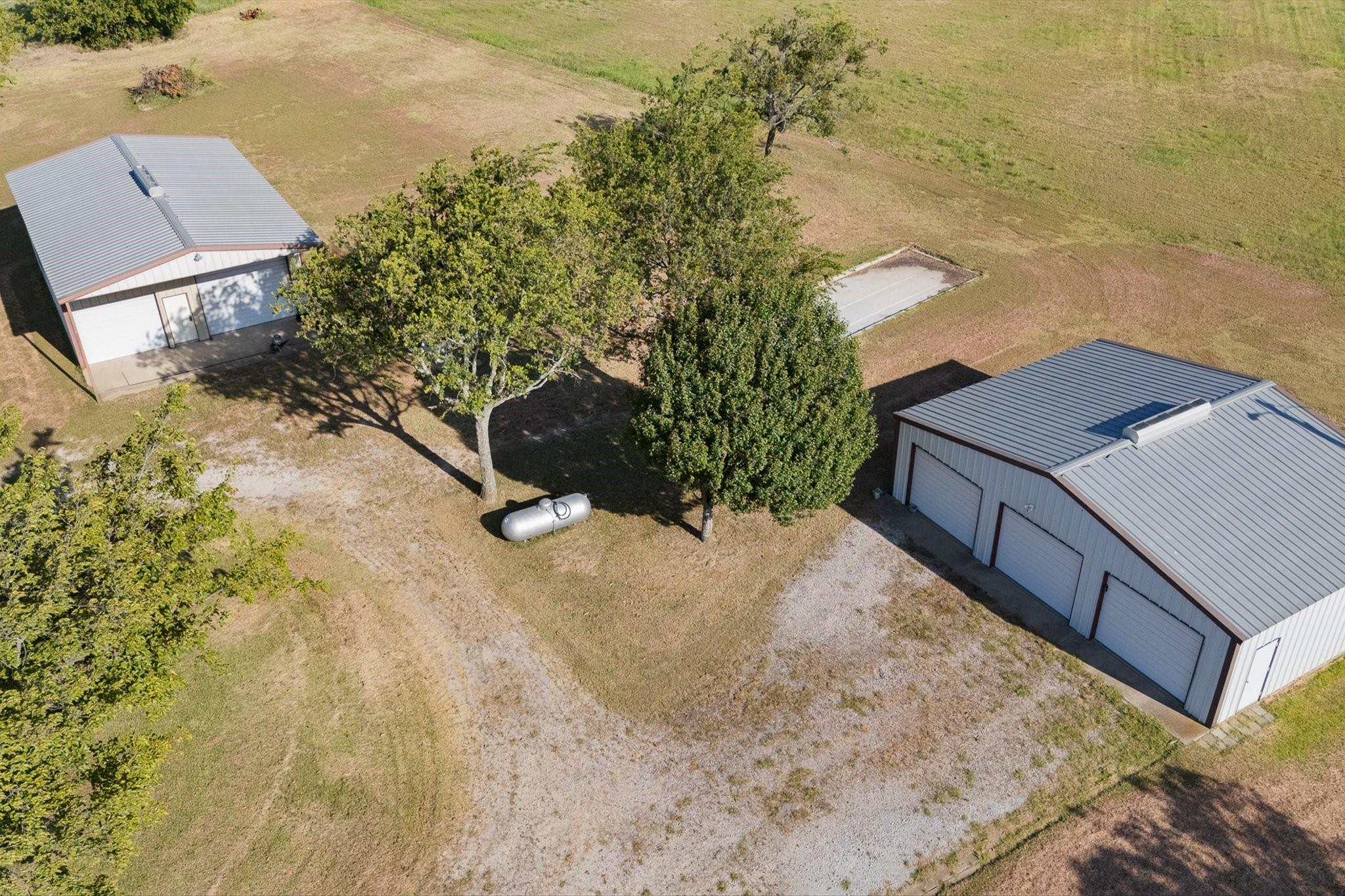 main property photo 13