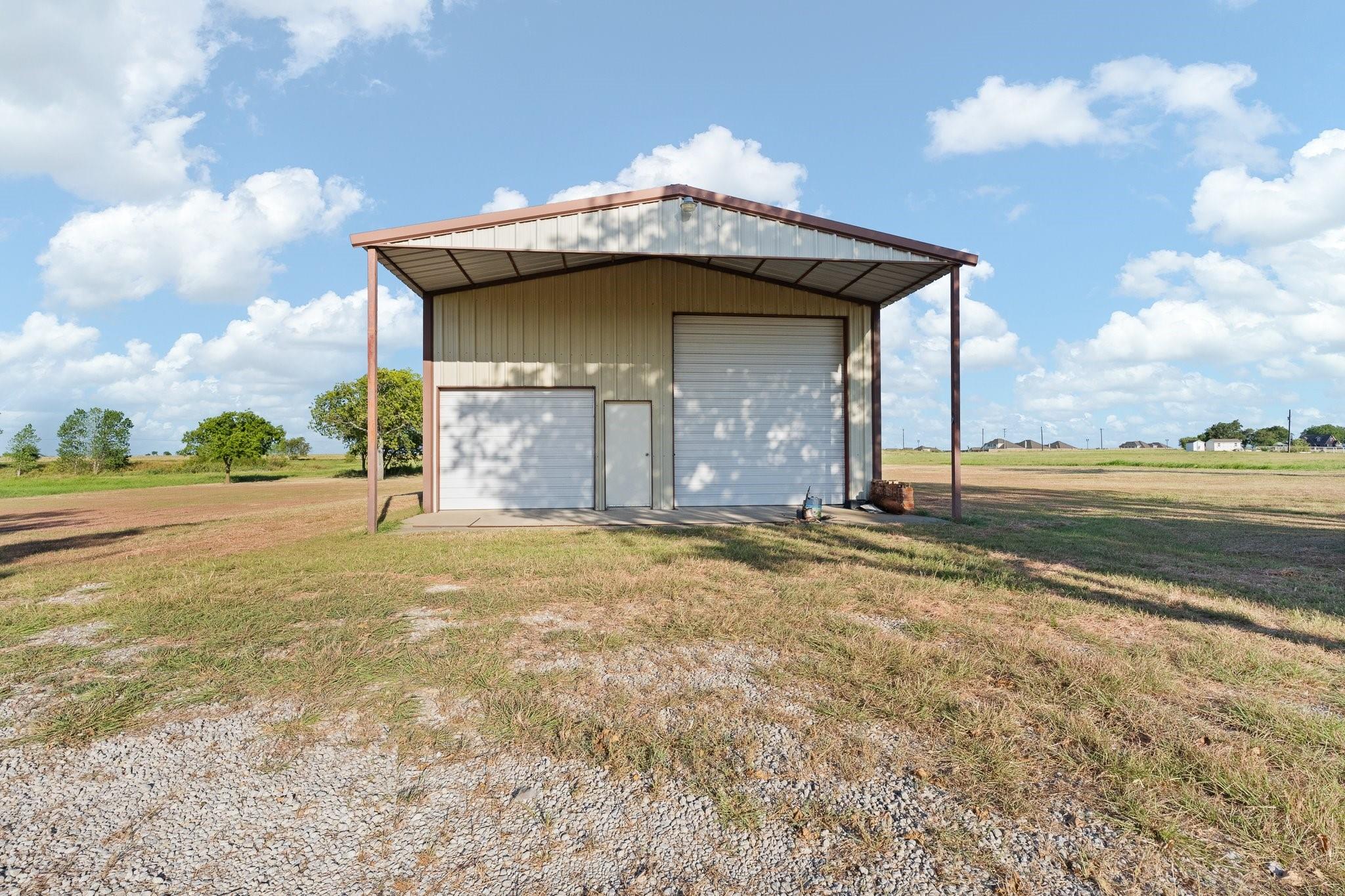 main property photo 17