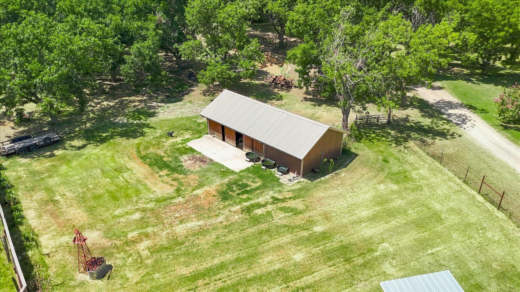main property photo 26