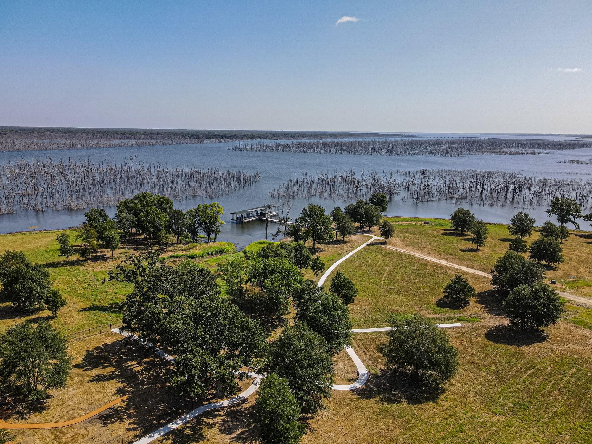 main property photo 10