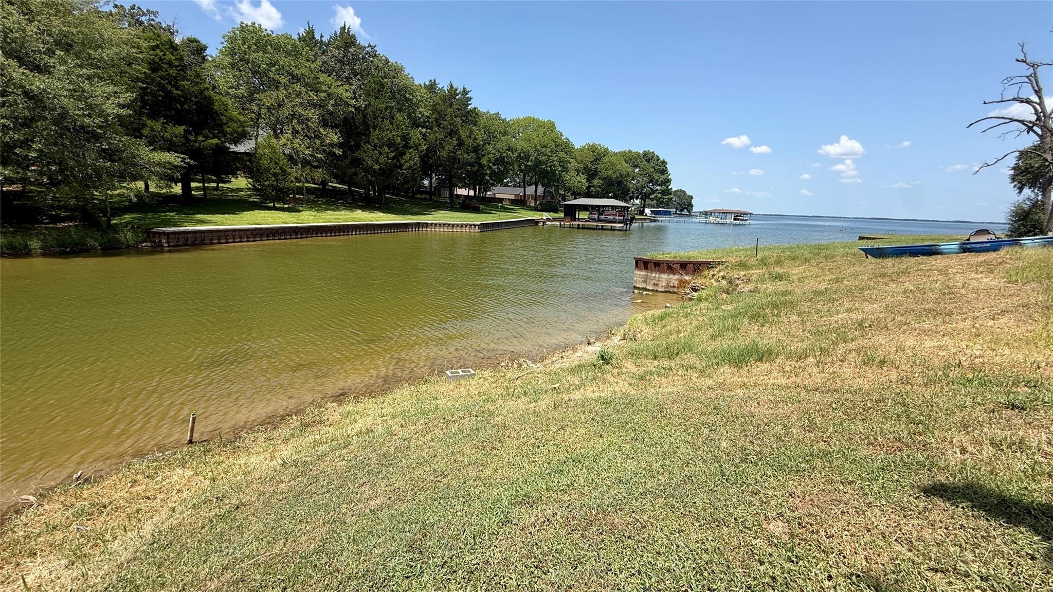 main property photo 11