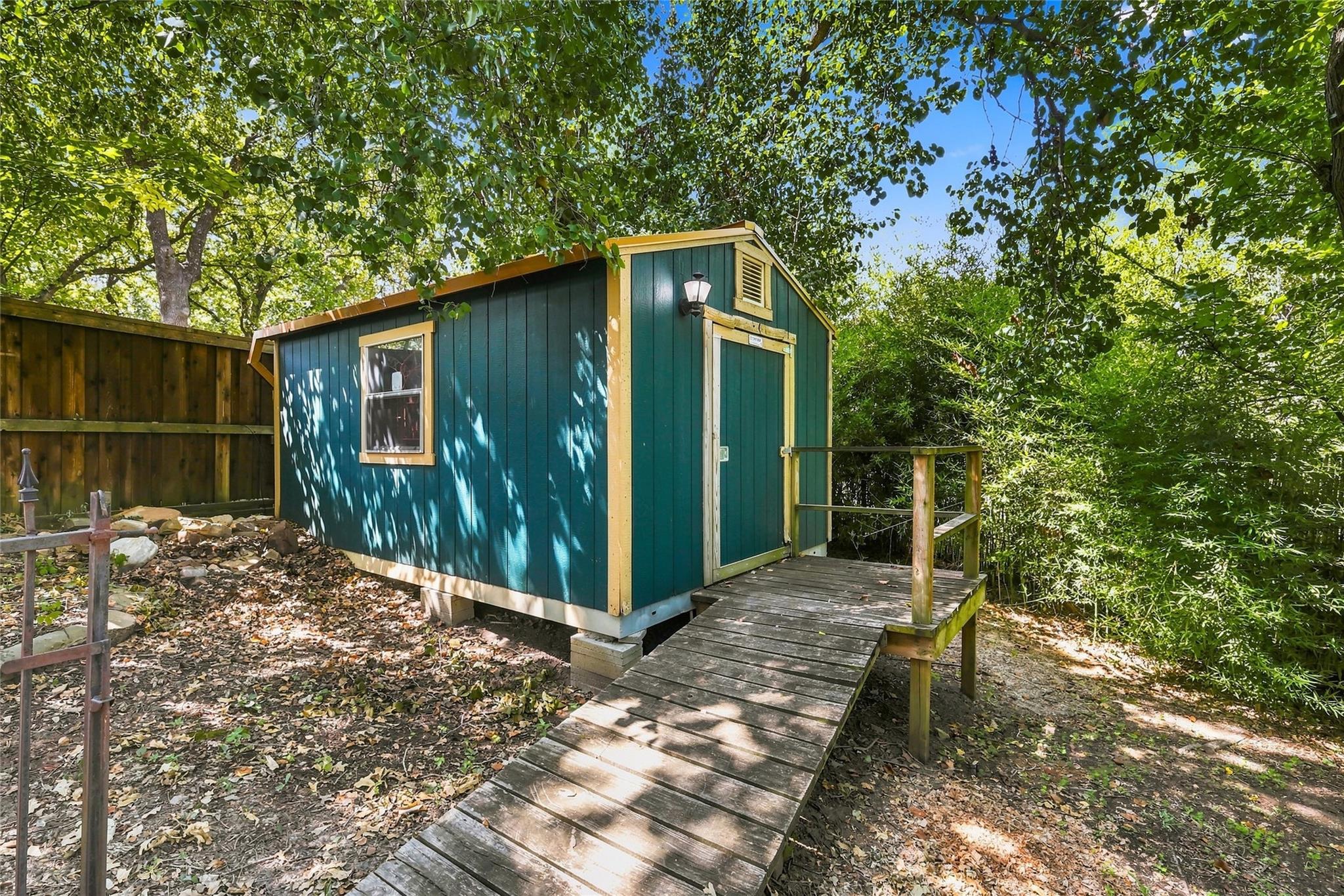 main property photo 35