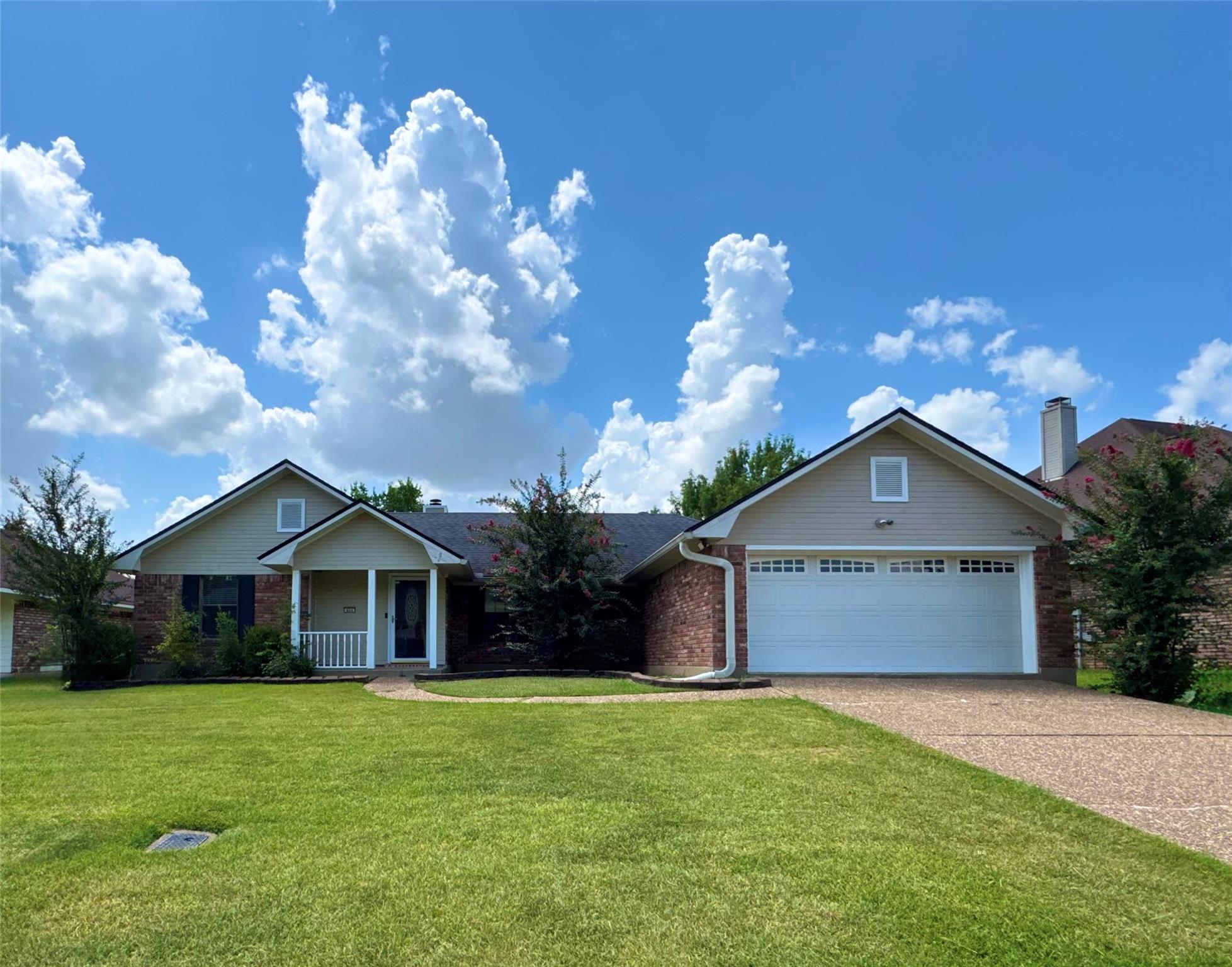 main property photo 0