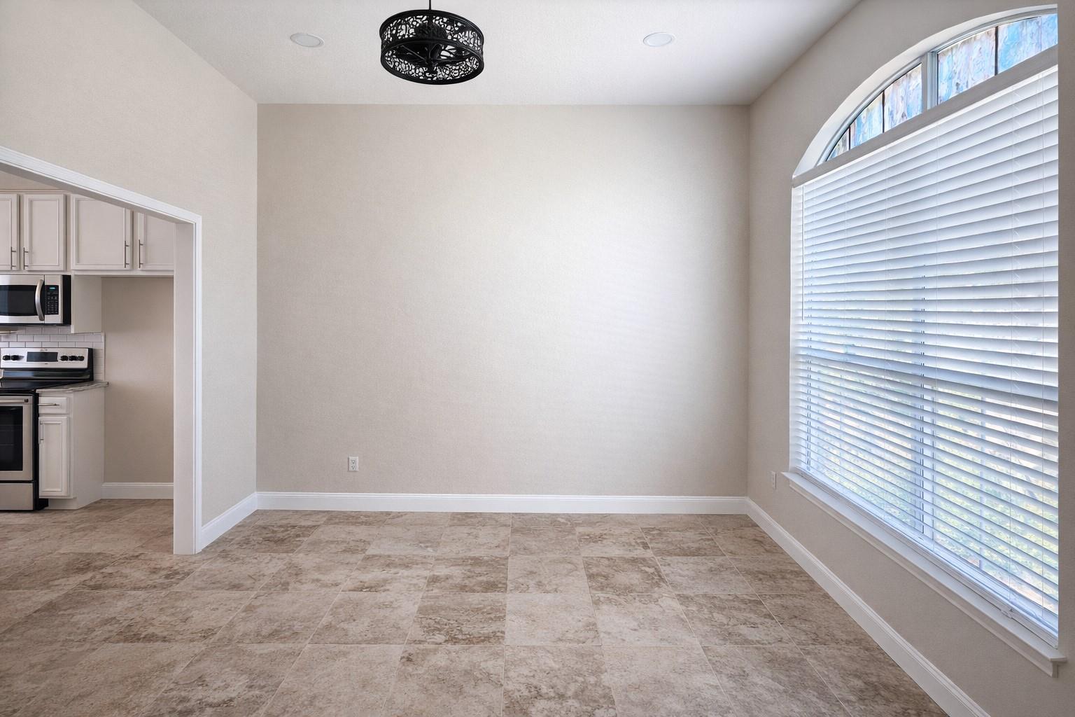 property viewer photo 4