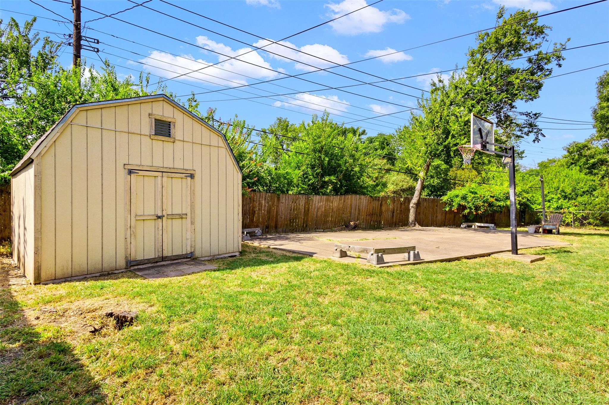 main property photo 23