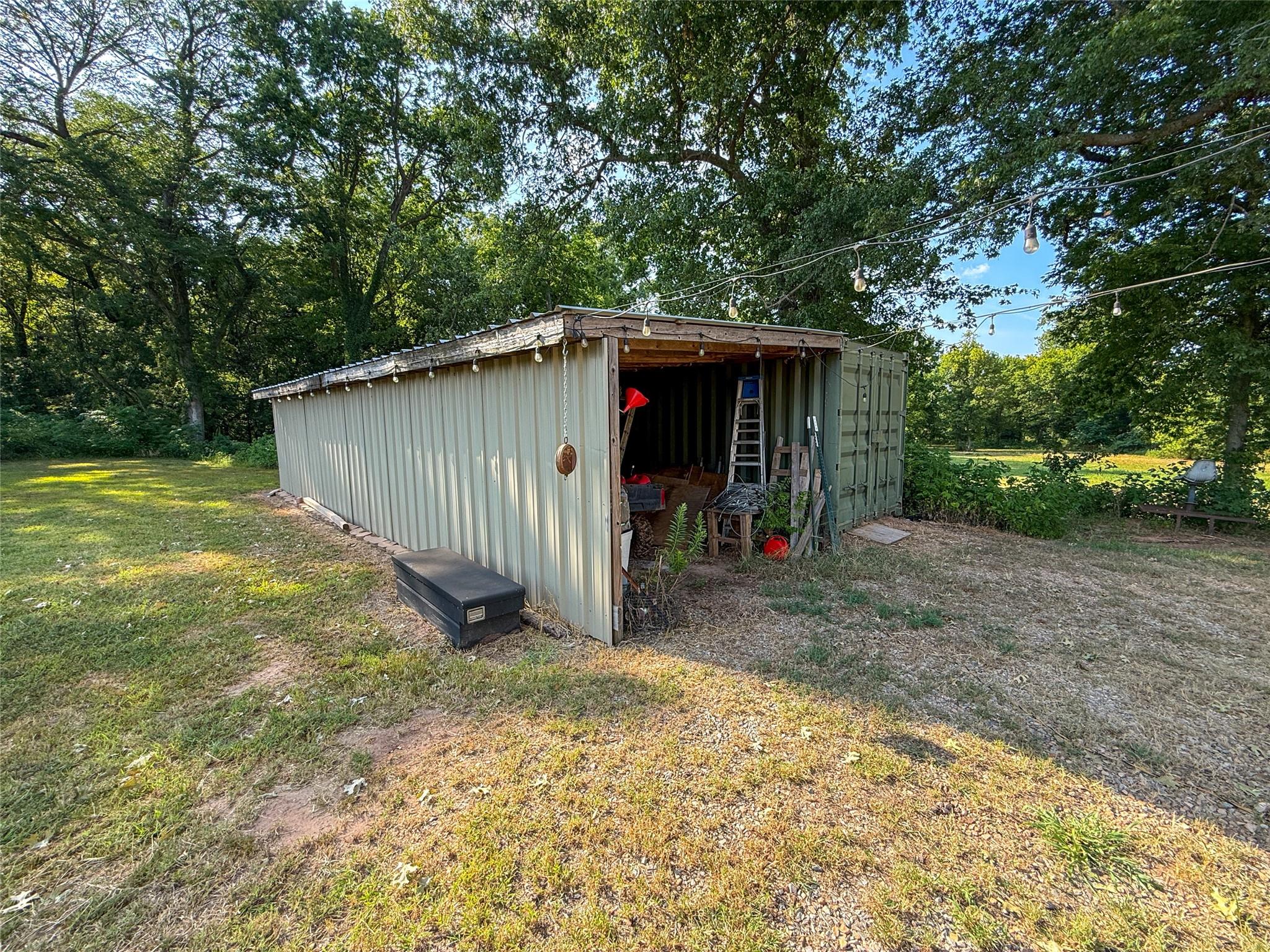 main property photo 36