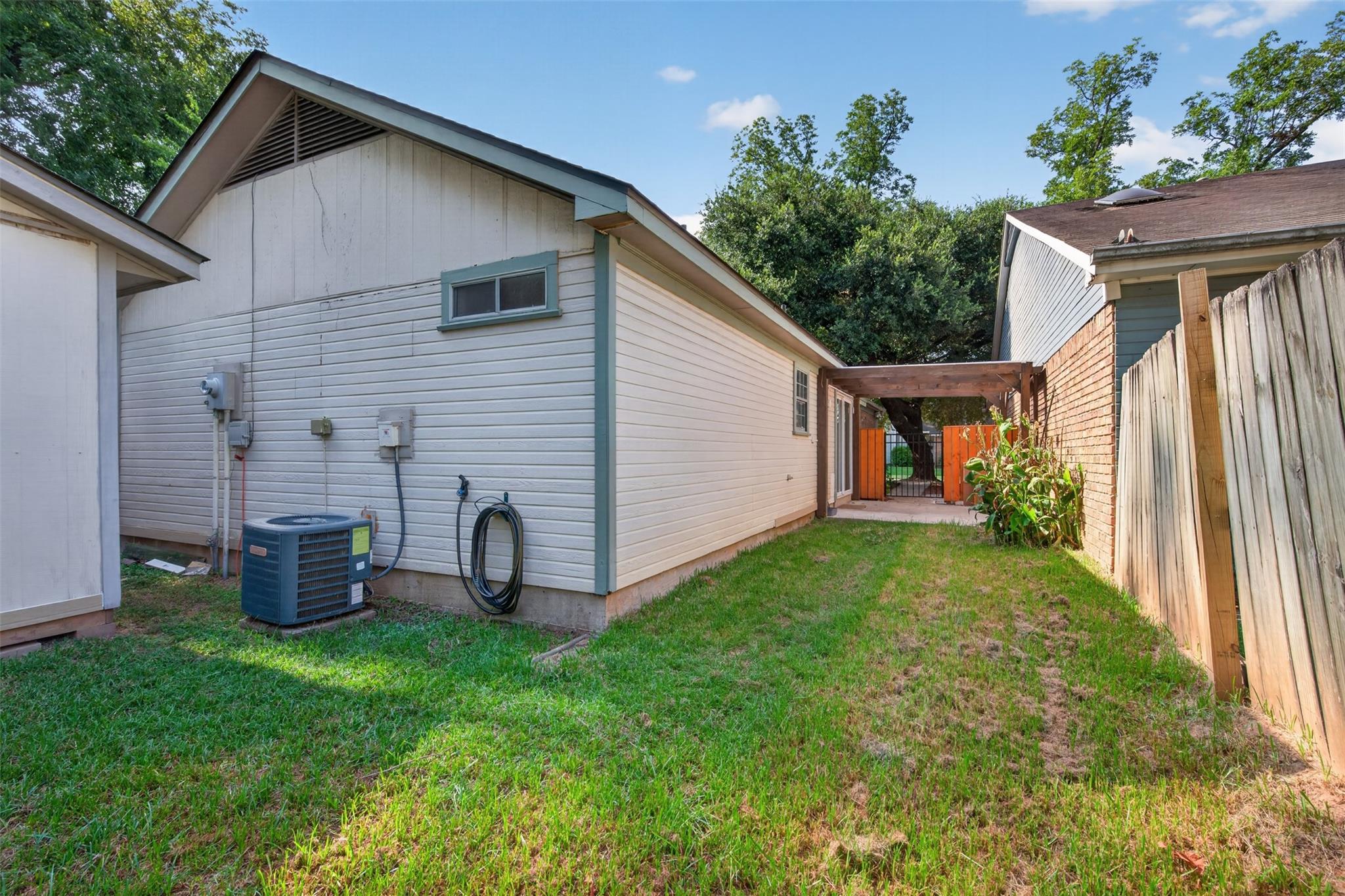 main property photo 25