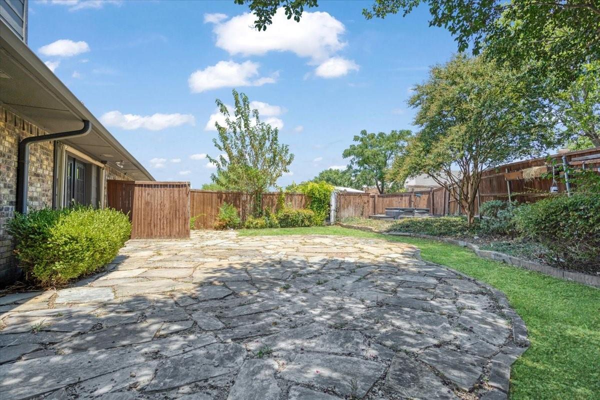 main property photo 19