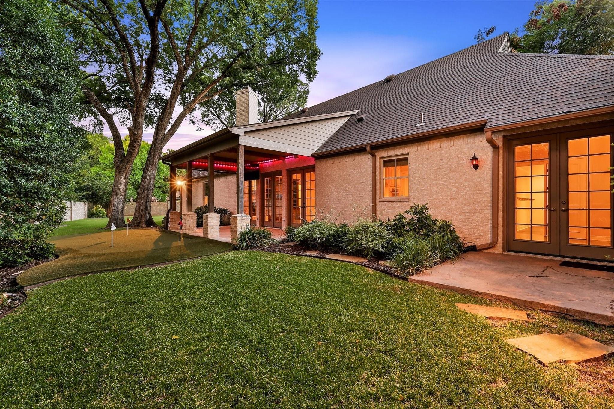 main property photo 28