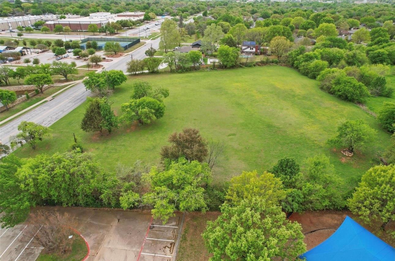 main property photo 5