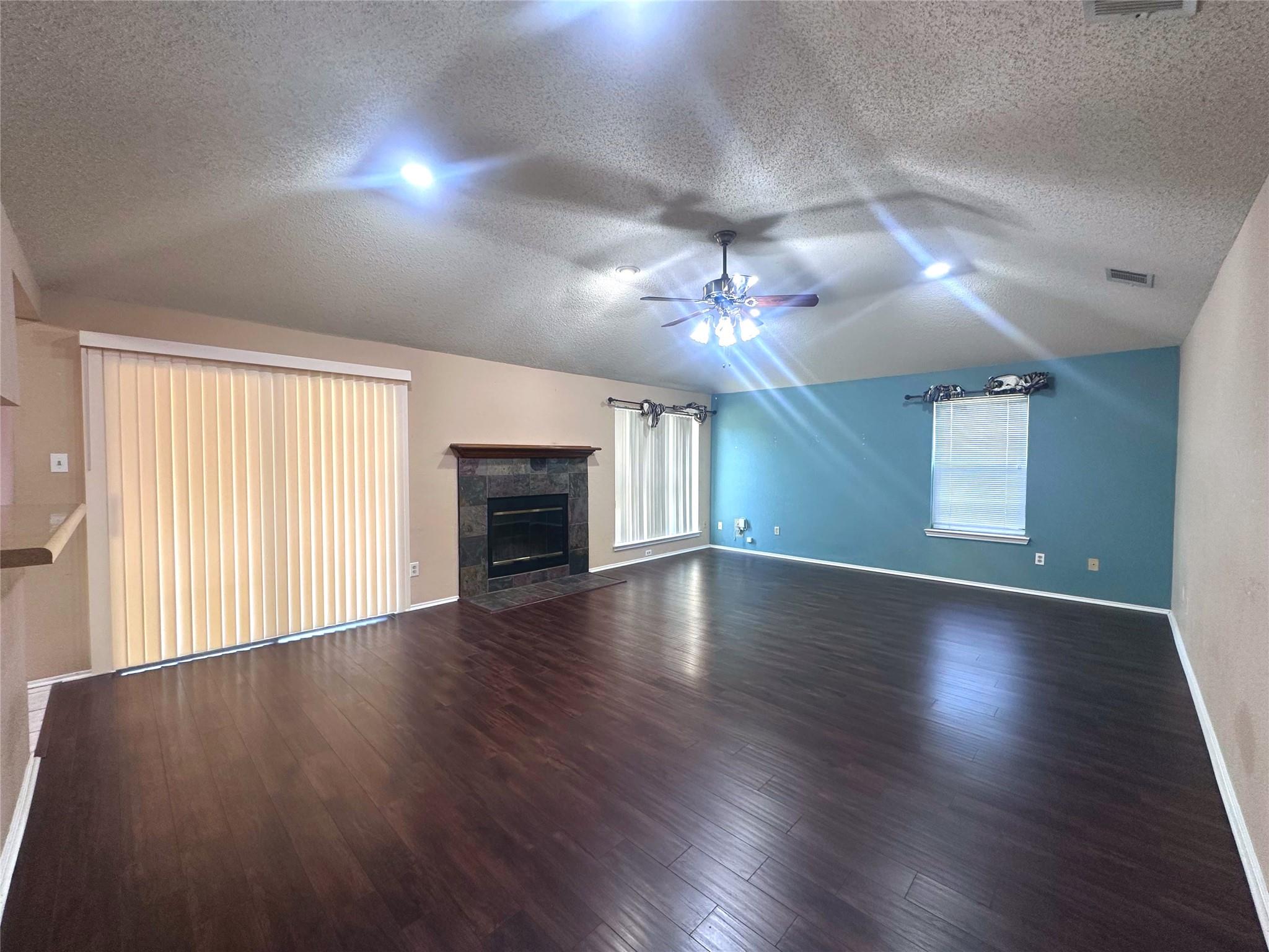 property viewer photo 3