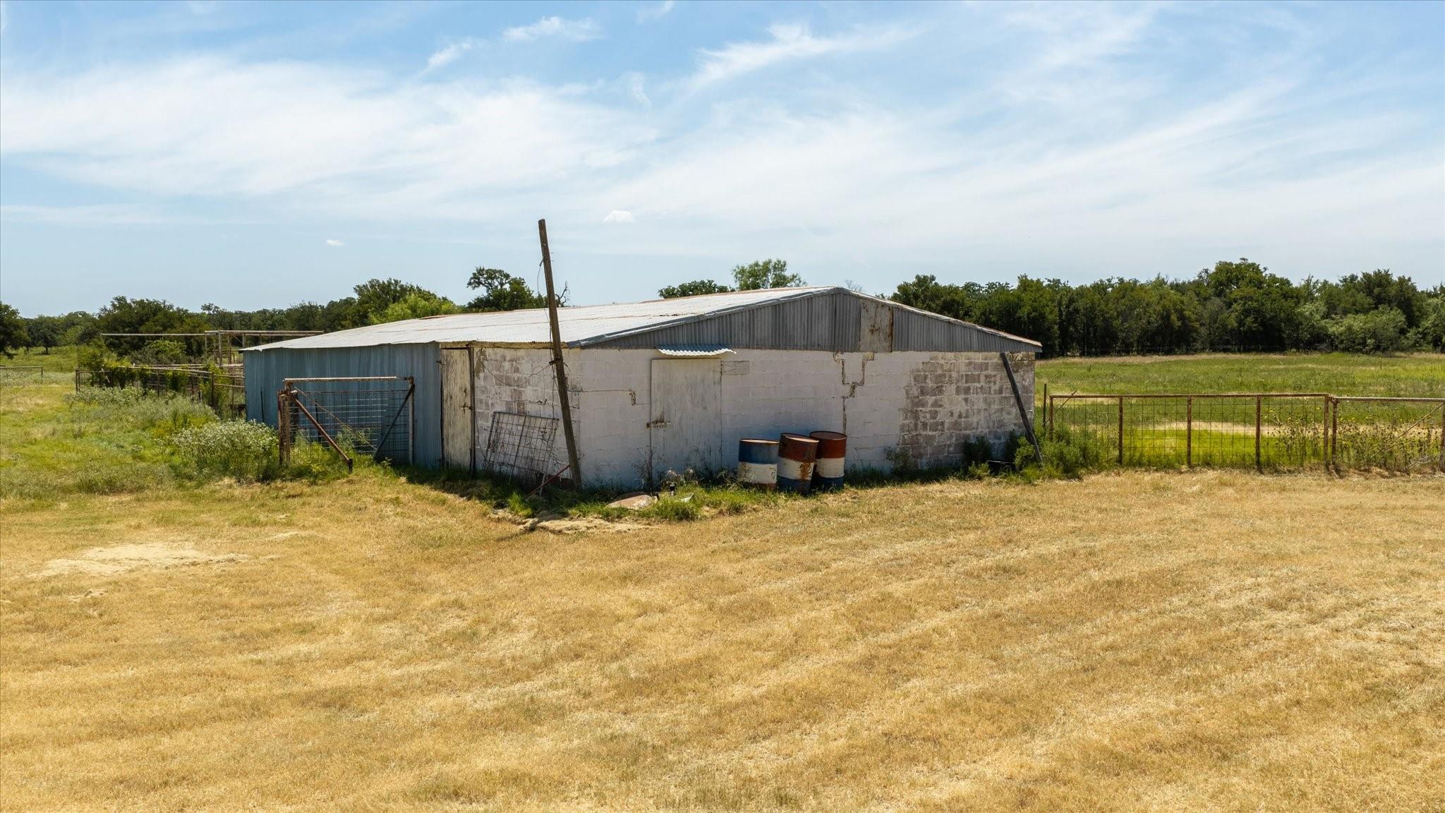 main property photo 22