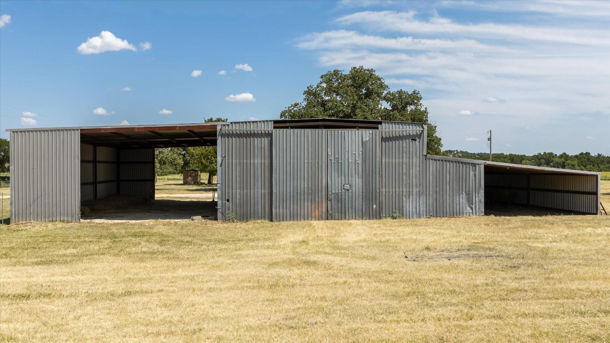 main property photo 27