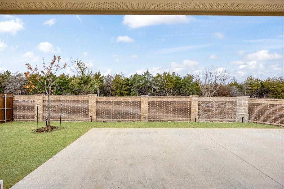 main property photo 34