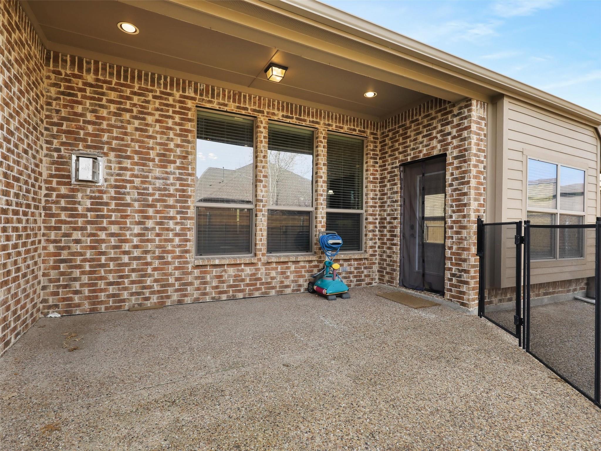main property photo 24