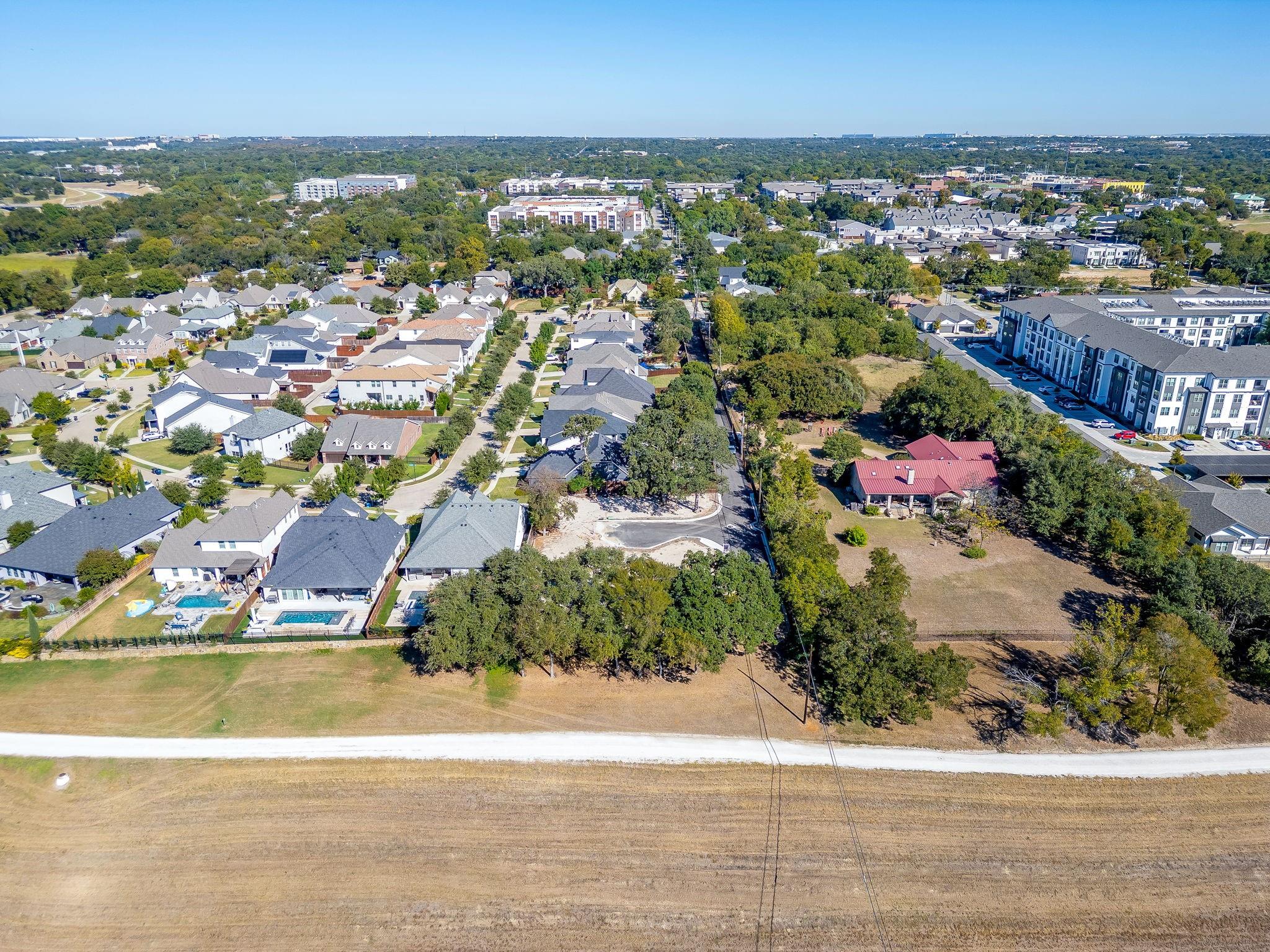 main property photo 13