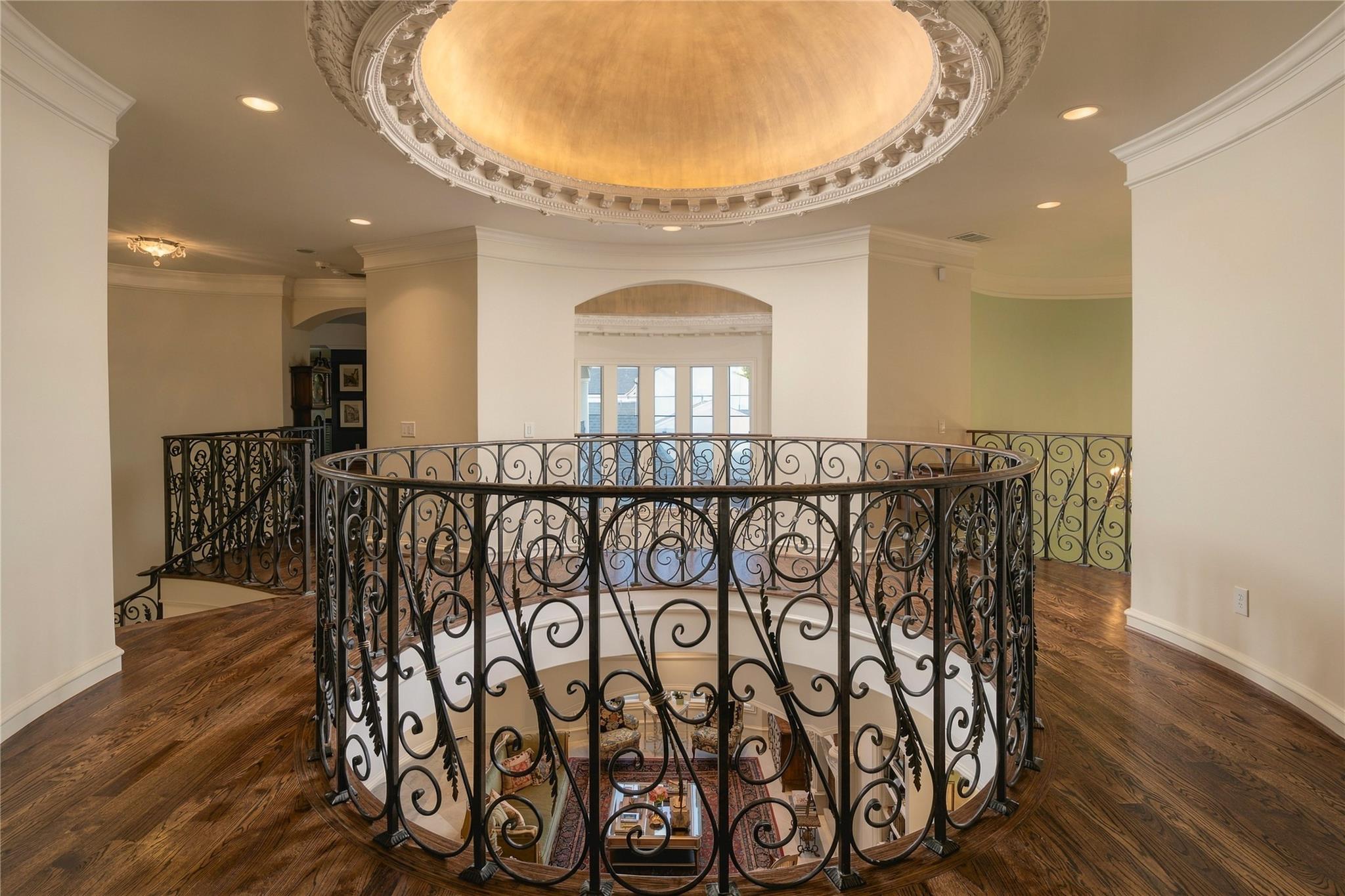 main property photo 28