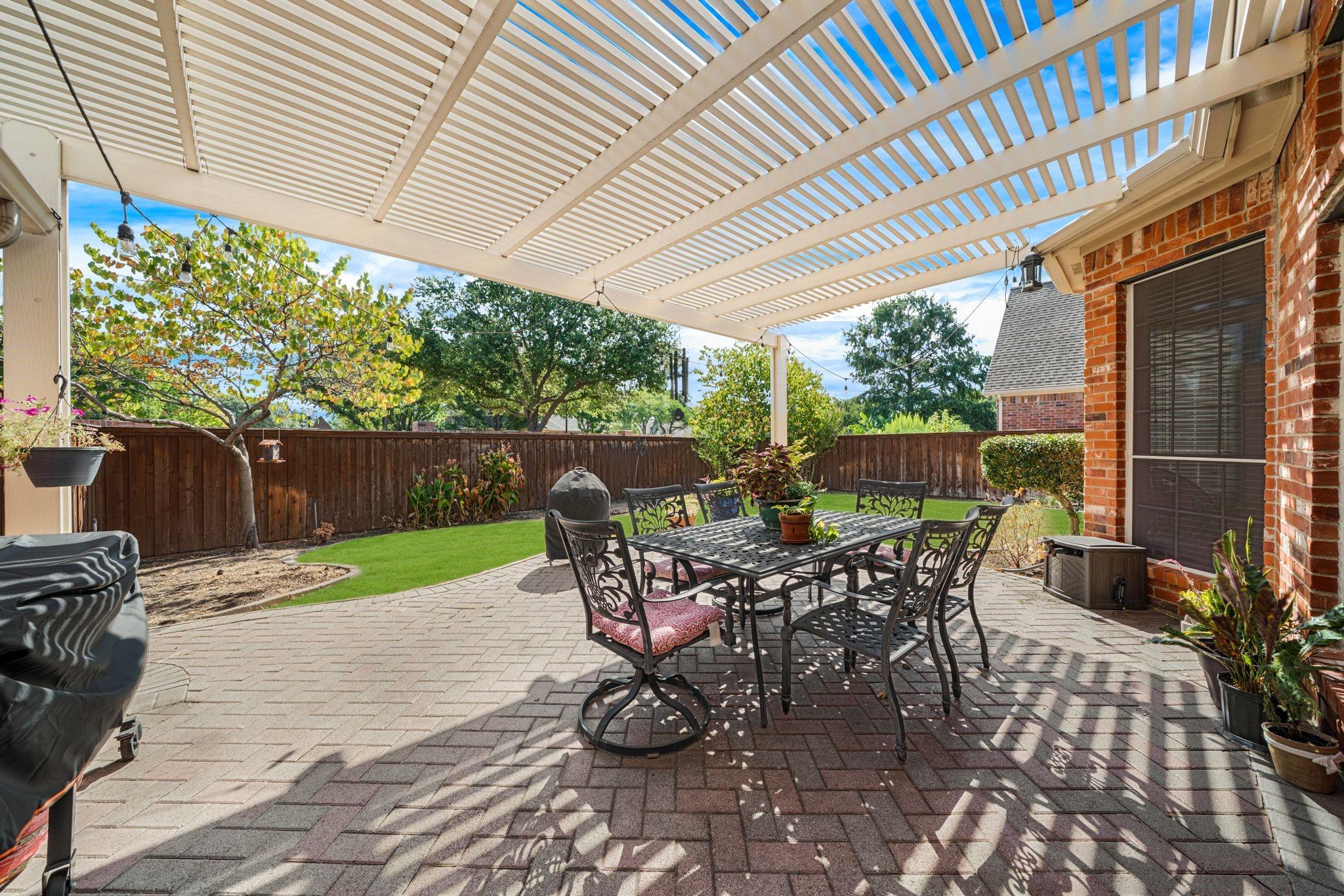 main property photo 28