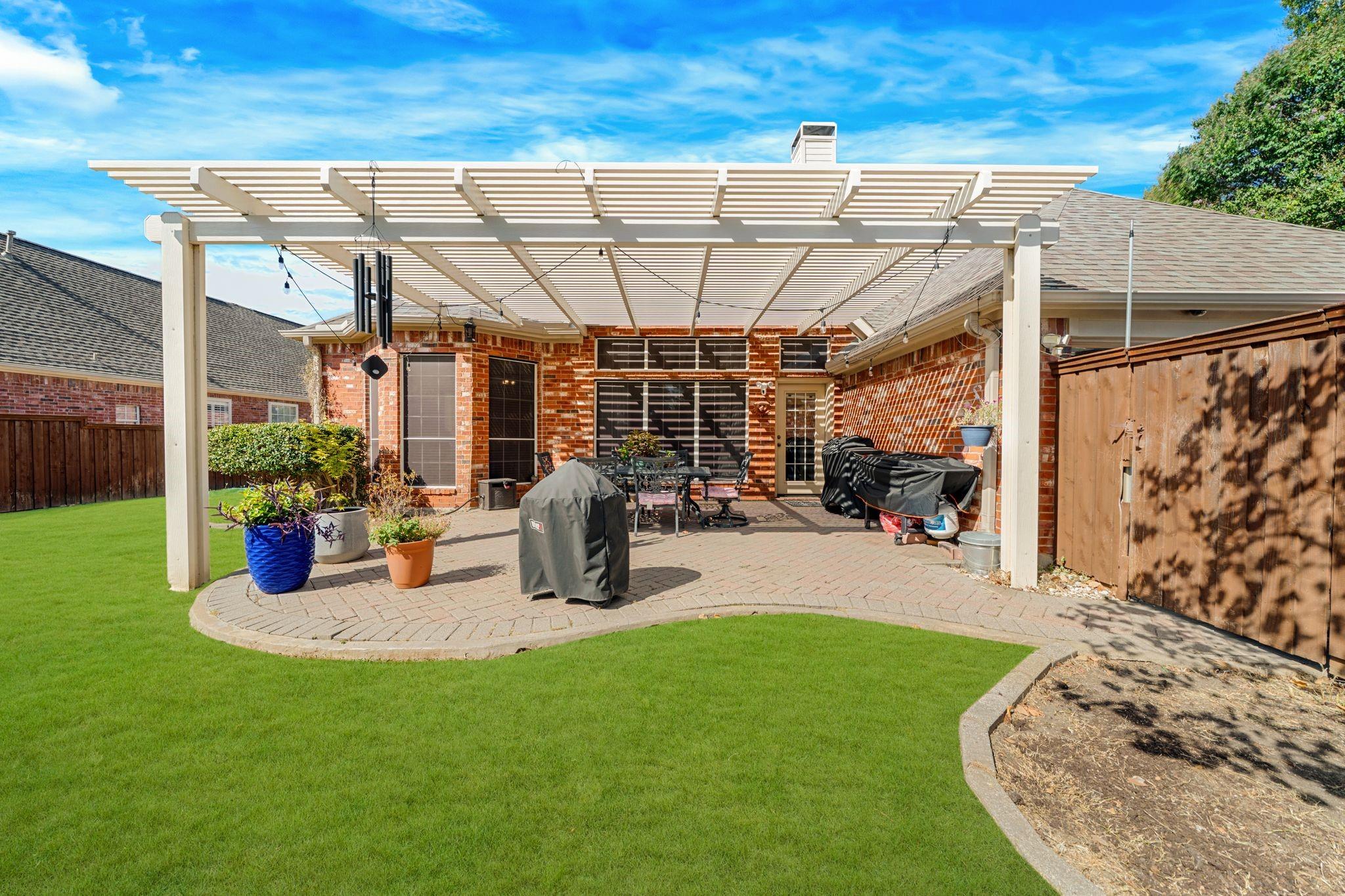 main property photo 30