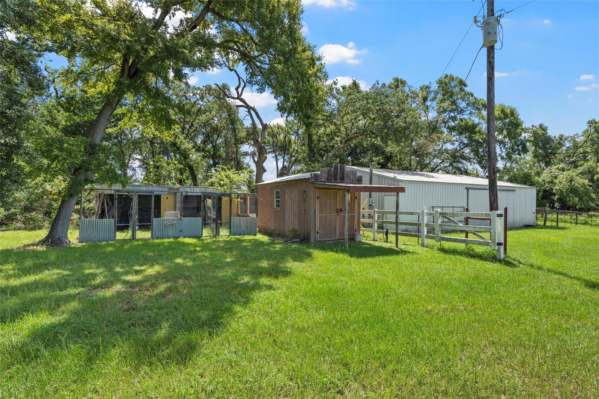 main property photo 29