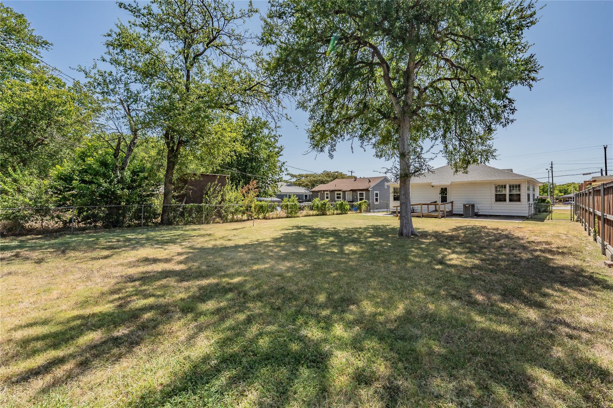 main property photo 38