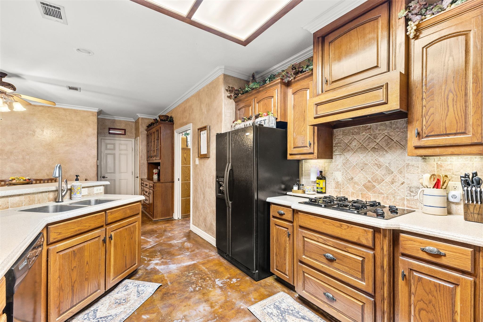 main property photo 6