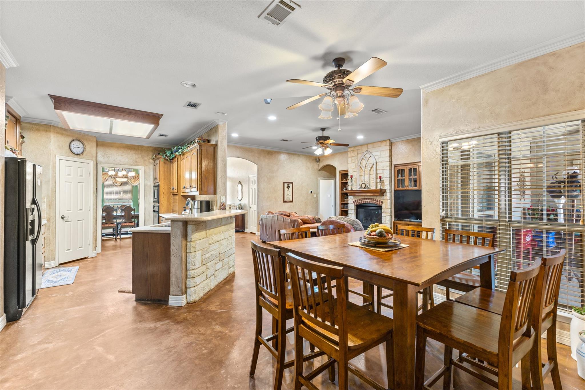 main property photo 8