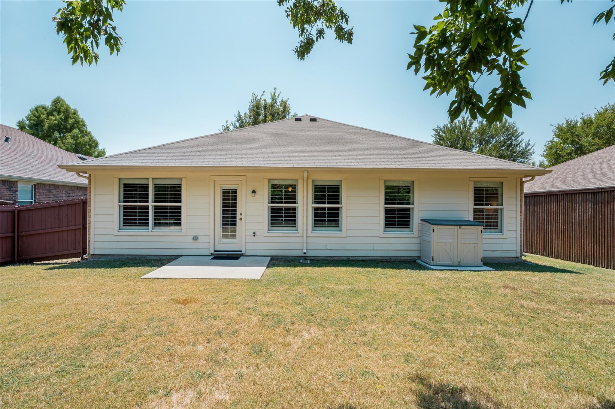 main property photo 23
