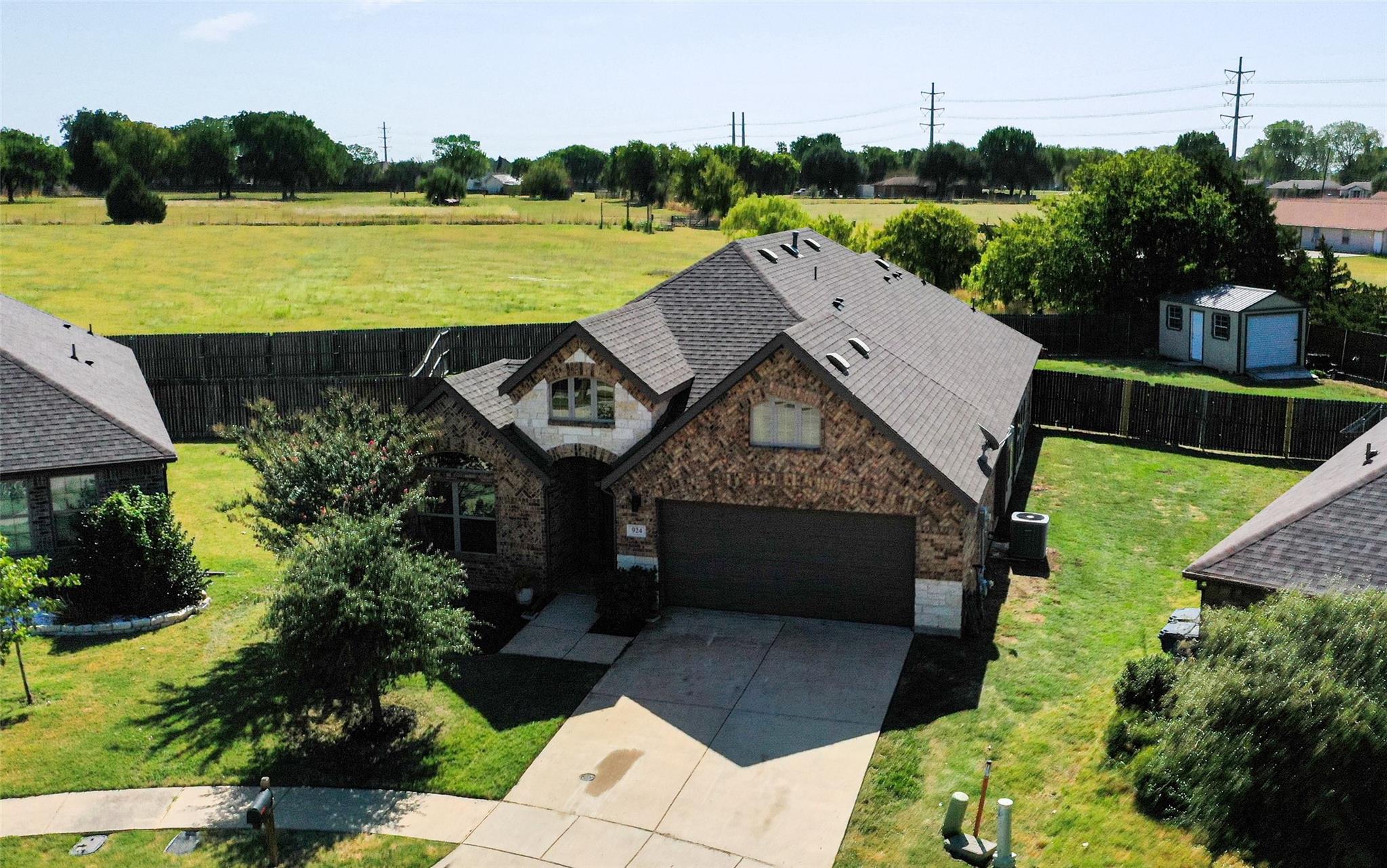 main property photo 32