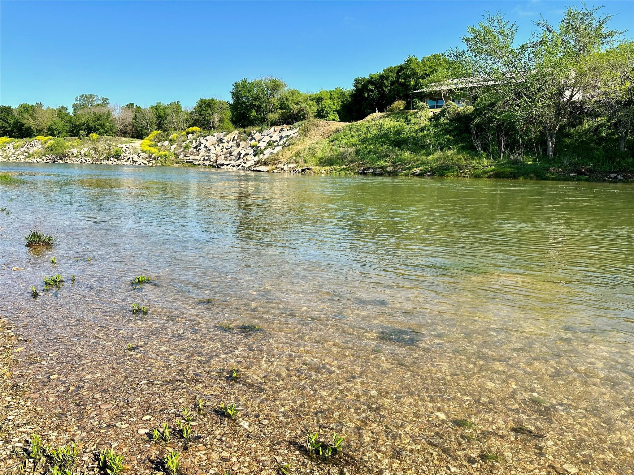 main property photo 23