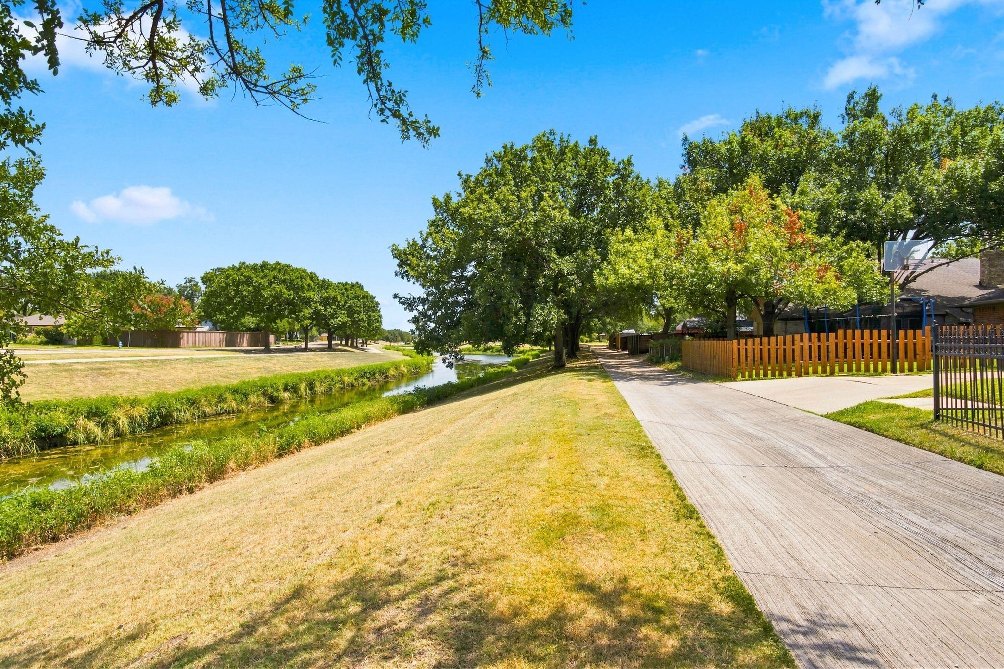 main property photo 29