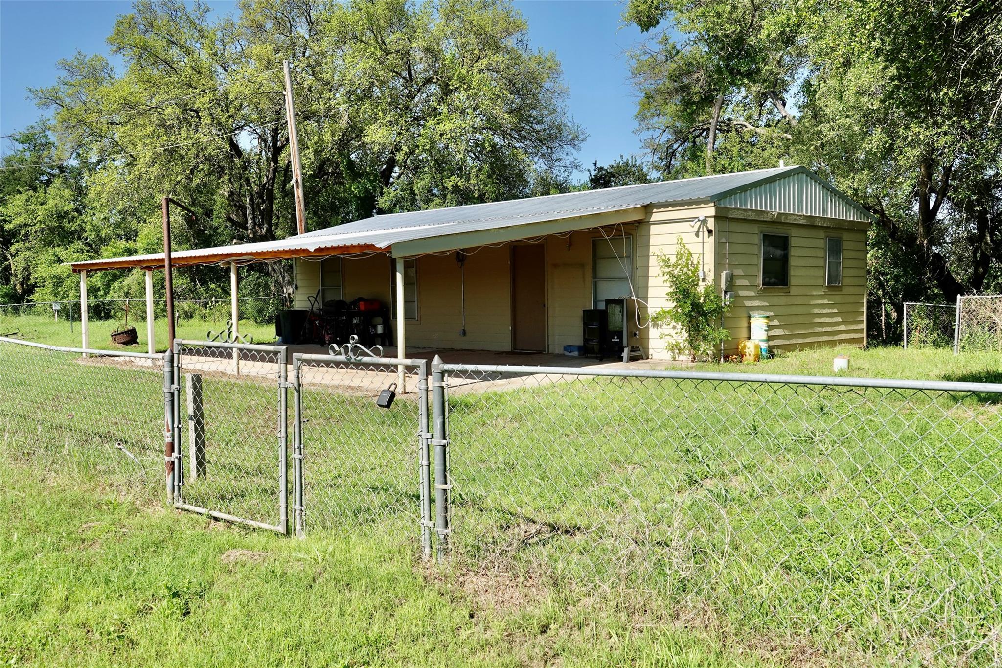 main property photo 3