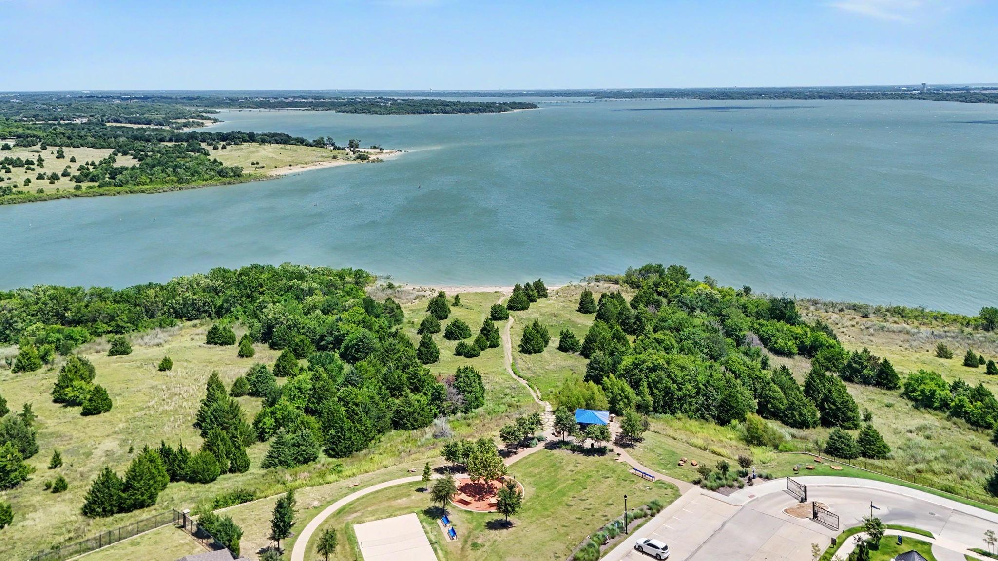 main property photo 24
