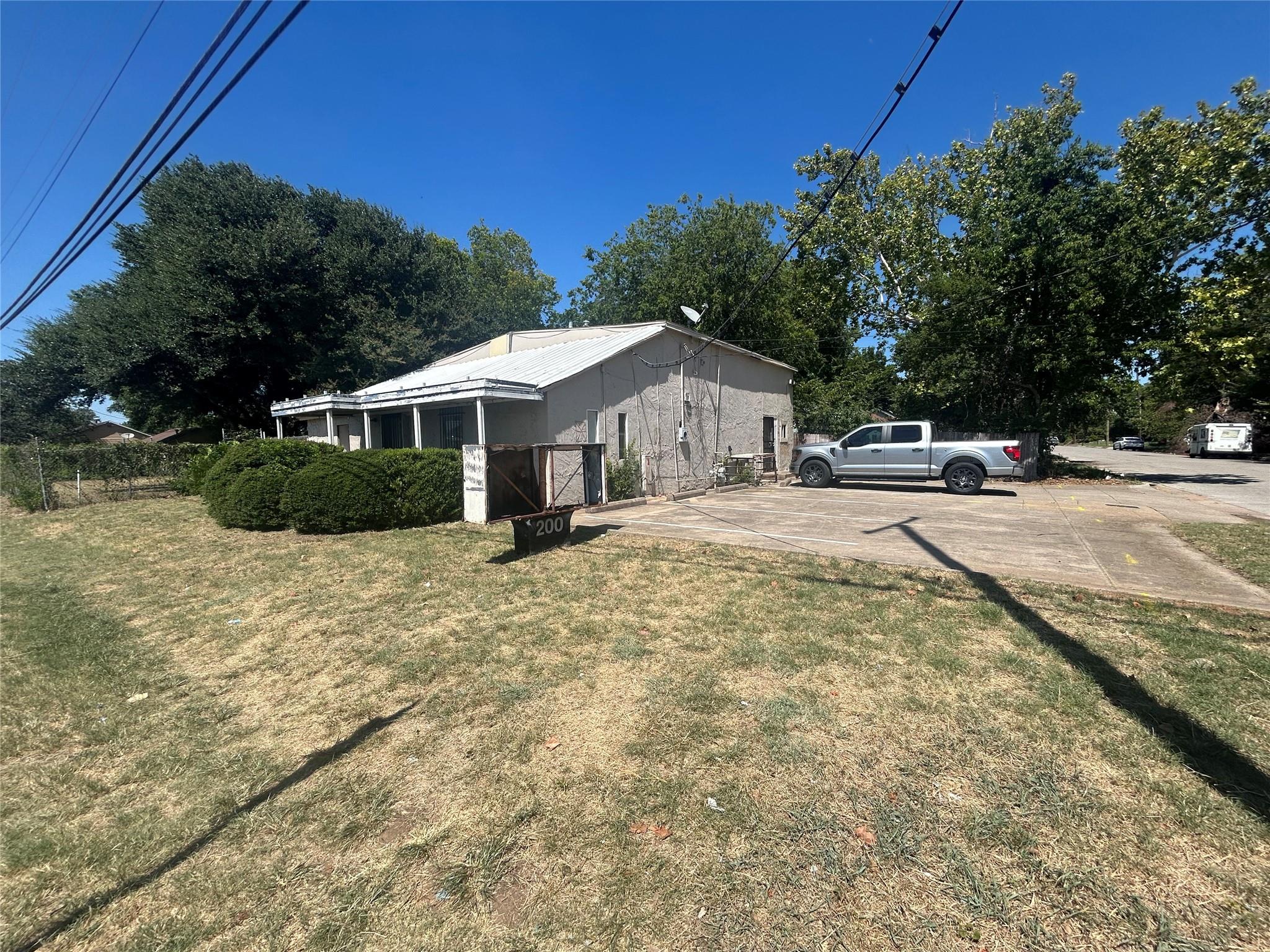 main property photo 3