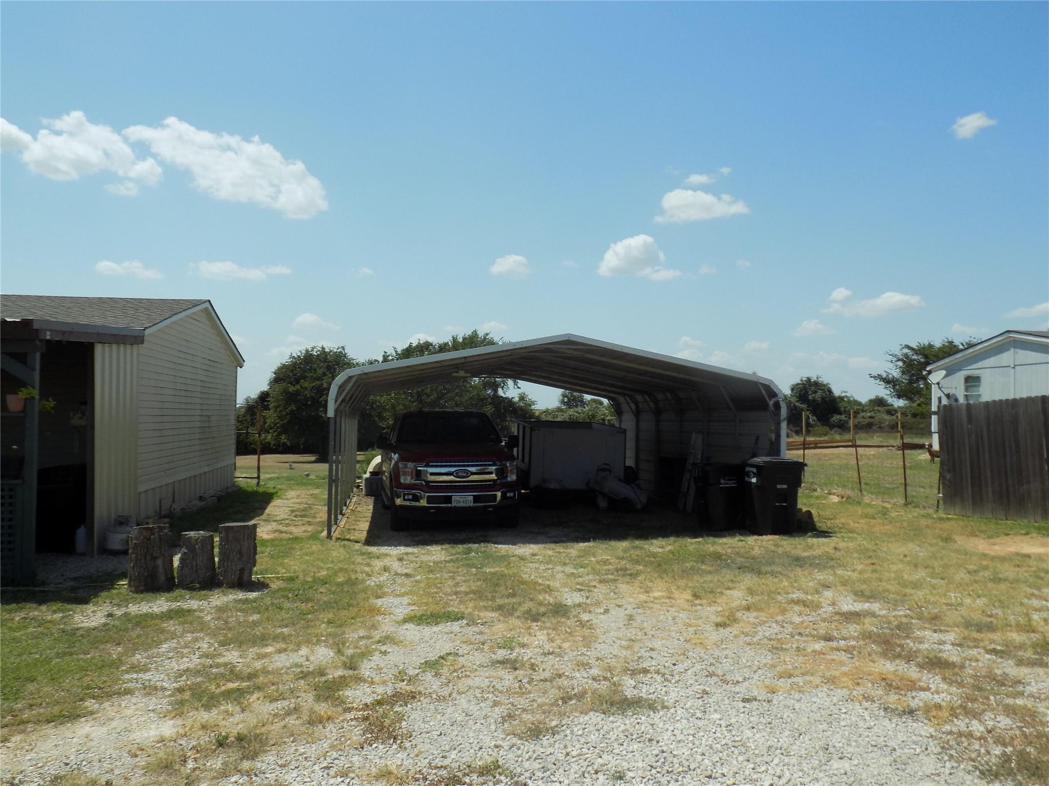main property photo 6