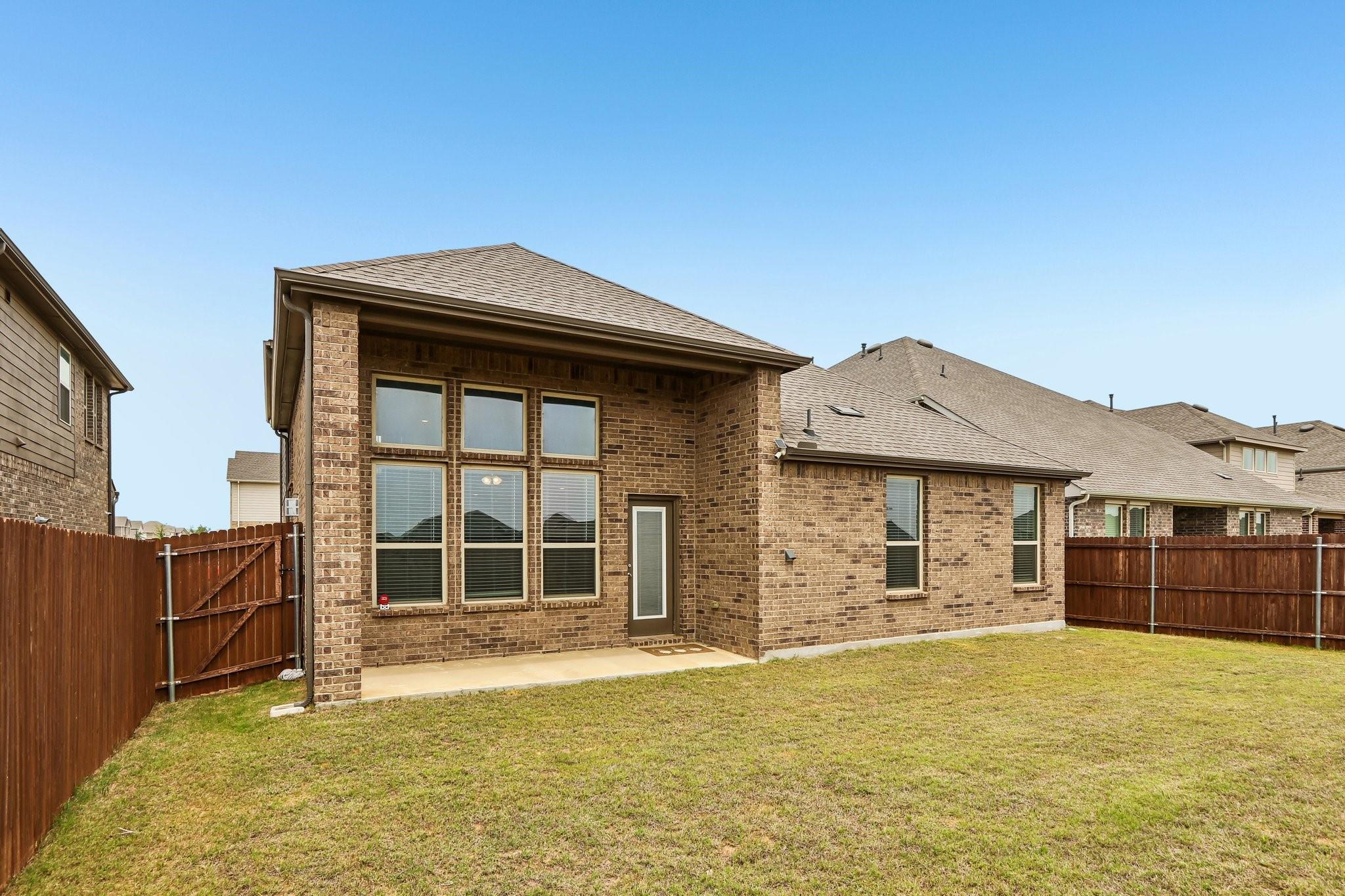 main property photo 37
